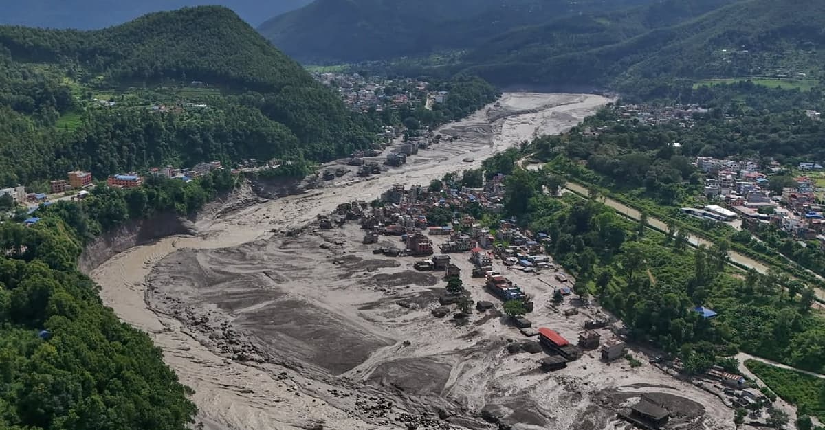 Błyskawiczna powódź w Nepalu. Setki osób zaginionych