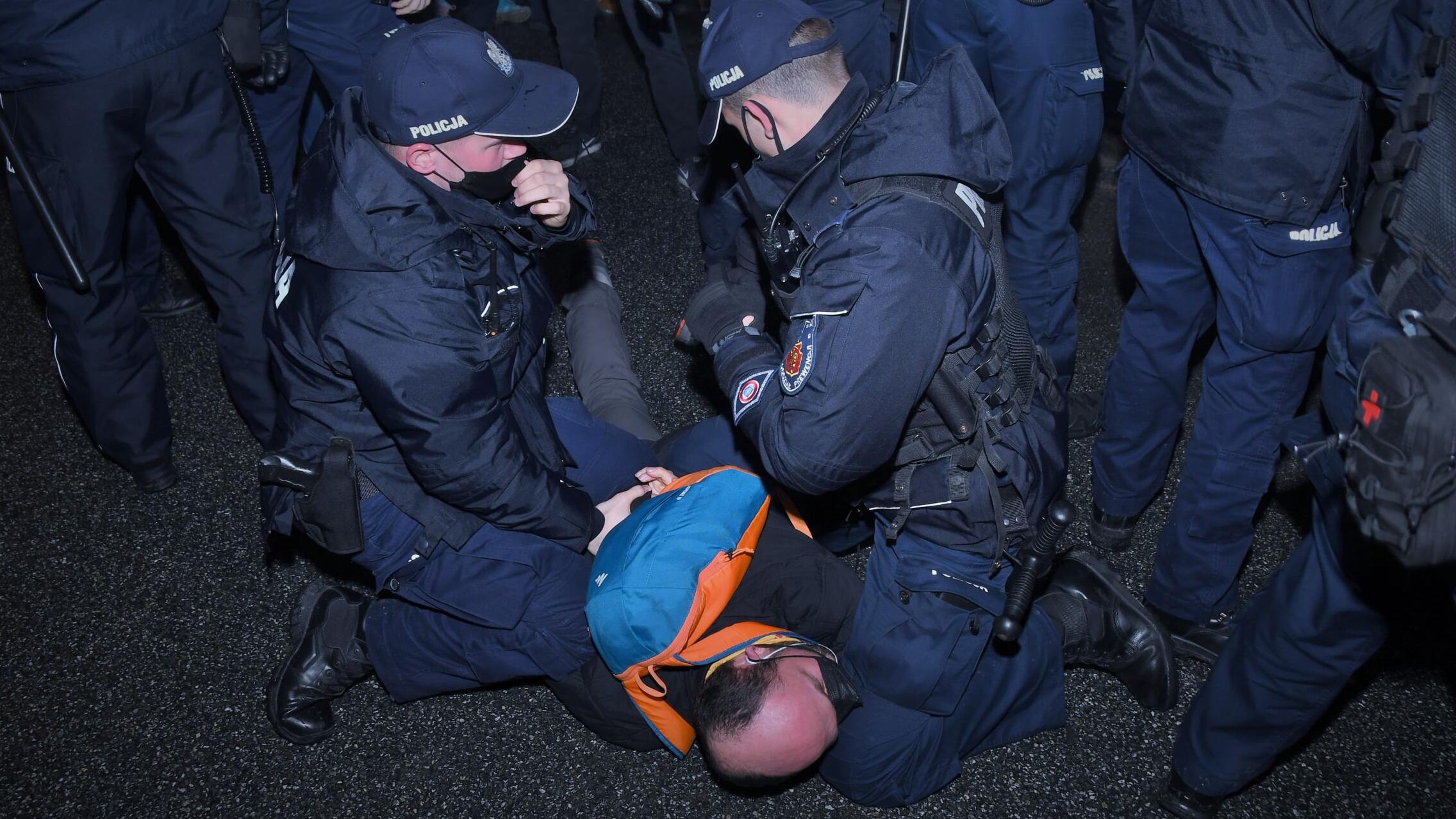 Warszawa, protest 15.04.2021, po decyzji w spr RPO