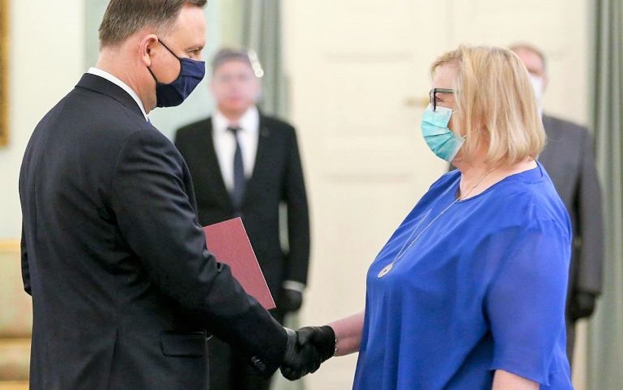 Grafika do artykułu Prezydent Duda i prezes Manowska przejmują kontrolę nad starym, legalnym SN. Będą nowi „komisarze”
