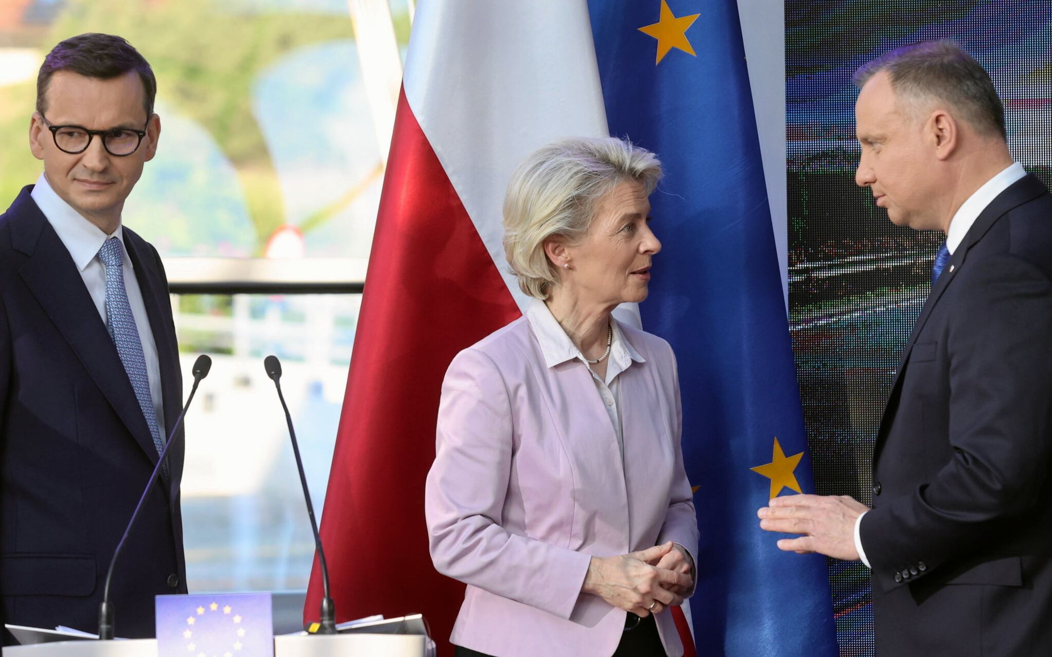 02.06.2022  Warszawa . Ursula von der Leyen , Andrzej Duda, Mateusz Morawiecki podczas spotkania z mediami w Konstancinie . Fot . Kuba Atys / Agencja Wyborcza
