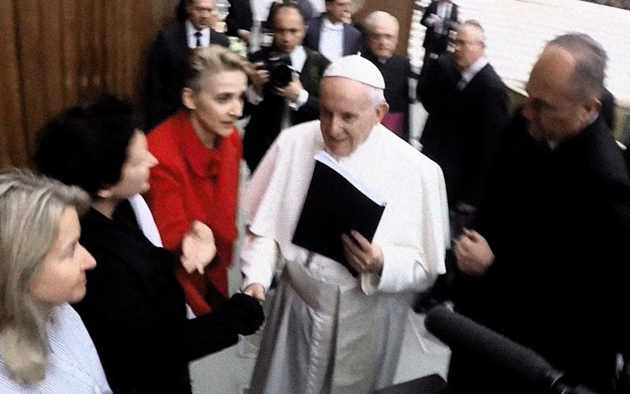Grafika do artykułu Raport dla papieża. 24 biskupów kryło 20 księży pedofilów. Cztery przypadki ujawniło OKO.press