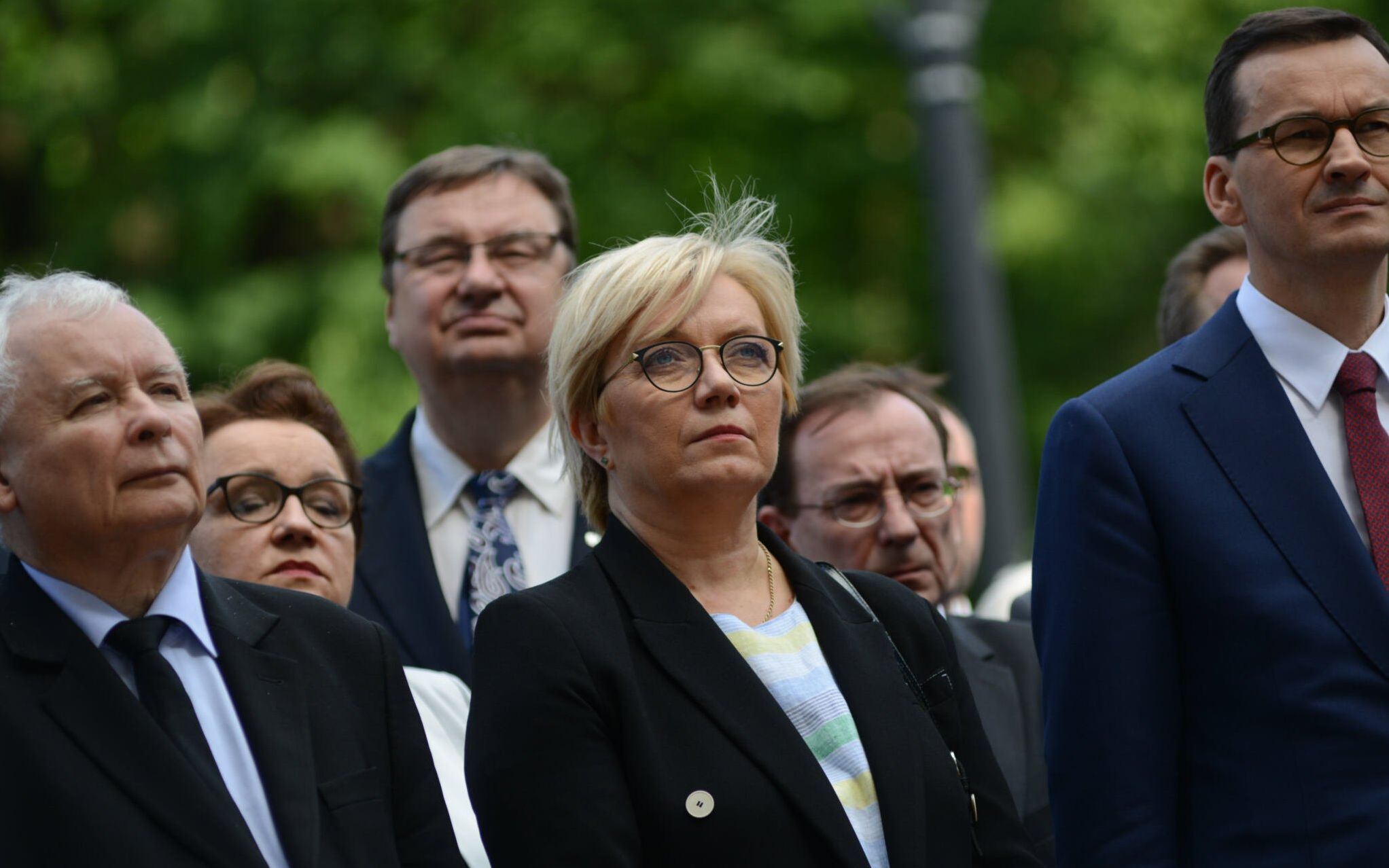 04.06.2019 Warszawa , al. Ujazdowskie 1/3 , KPRM . Nz  prezes PiS Jaroslaw Kaczynski , prezes Trybunalu Konstytucyjnego Julia Przylebska , premier Mateusz Morawiecki podczas uroczystosci odsloniecia kamienia wegielnego pod pomnik premiera Jana Olszewskiego przed Kancelaria Prezesa Rady Ministrow .
Fot. Maciek Jazwiecki / Agencja Gazeta