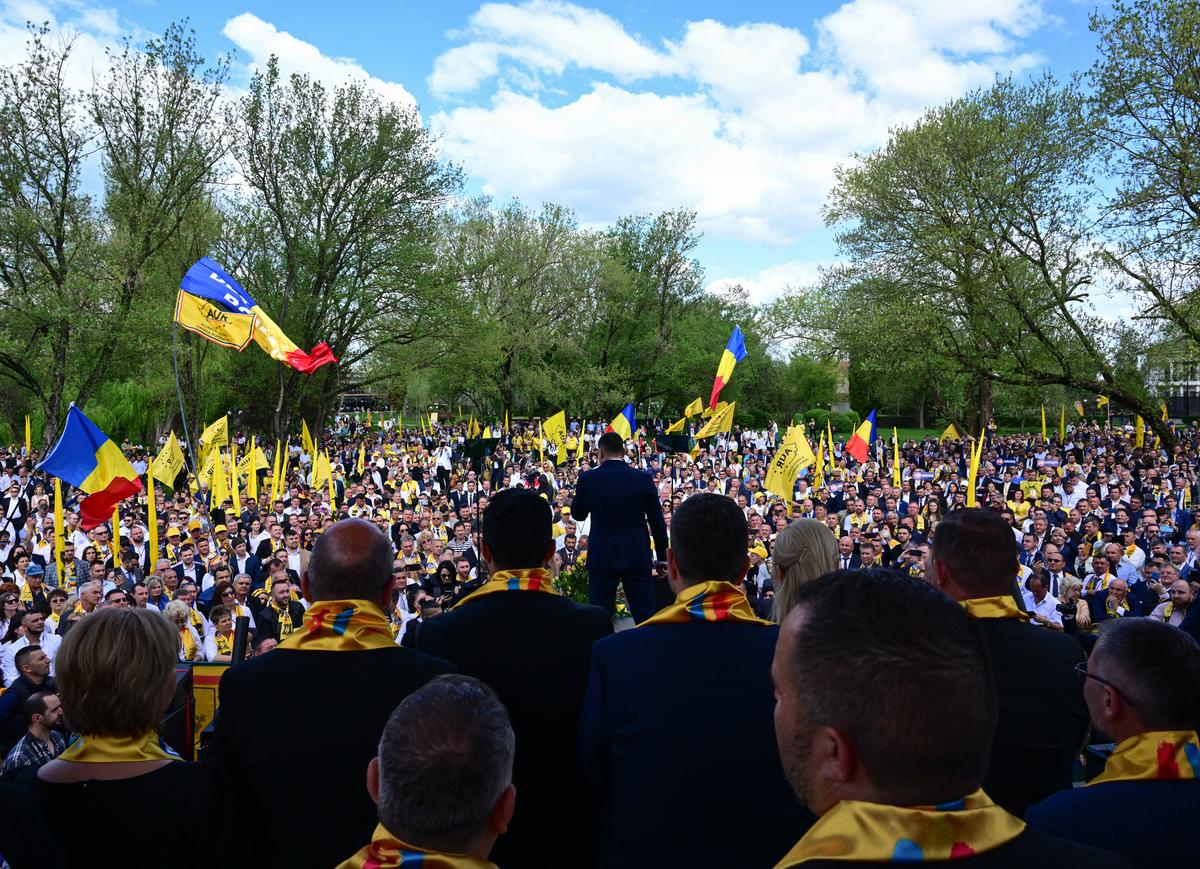 Alegeri euro în România: scandaluri uluitoare și extremiști care se luptă pentru locuri la Bruxelles