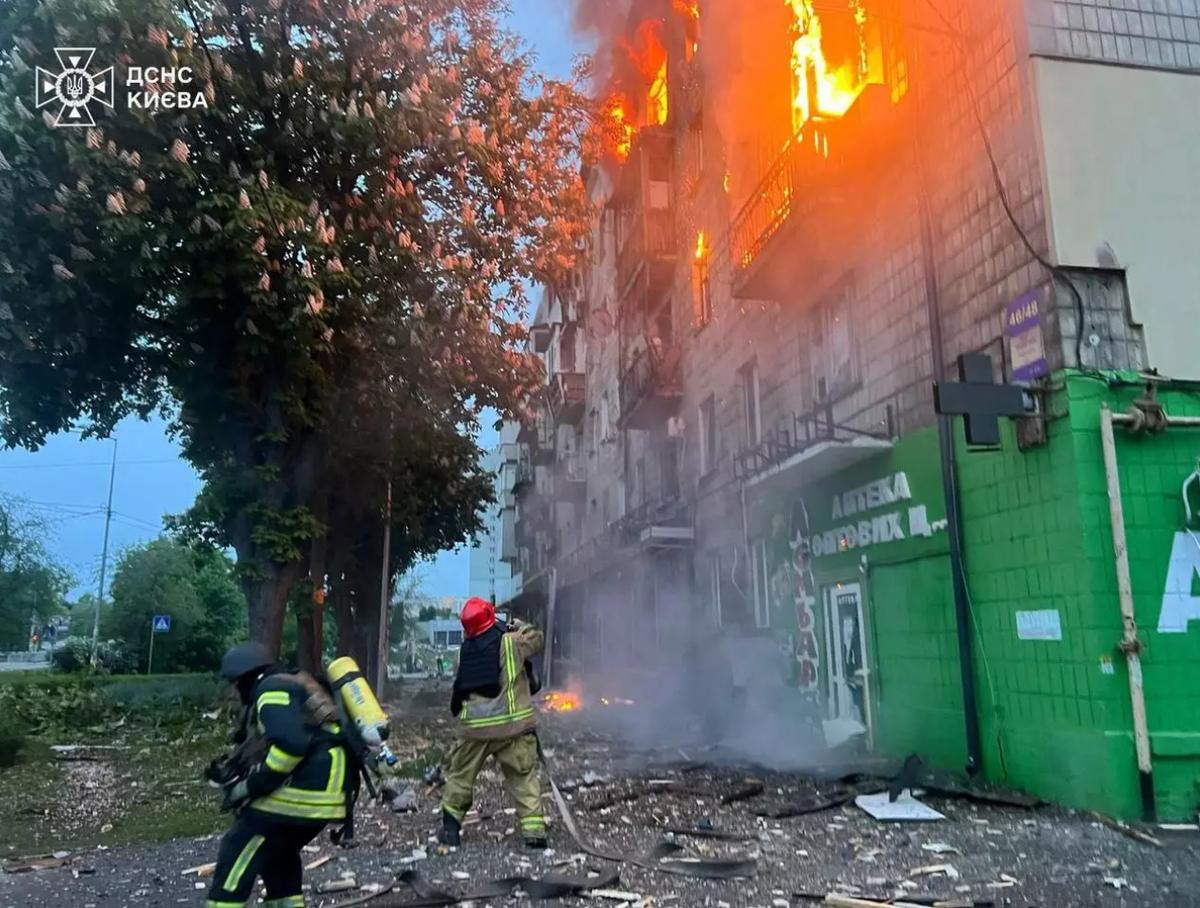 Rosja znowu uderza w Kijów. Zginęły dwie osoby, a wśród rannych są dzieci
