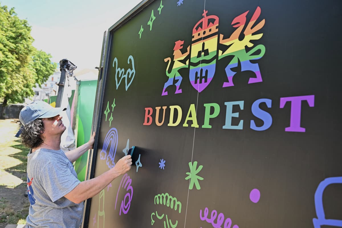 Zakazana Parada Równości przejdzie ulicami Budapesztu. W co gra Victor Orbán?