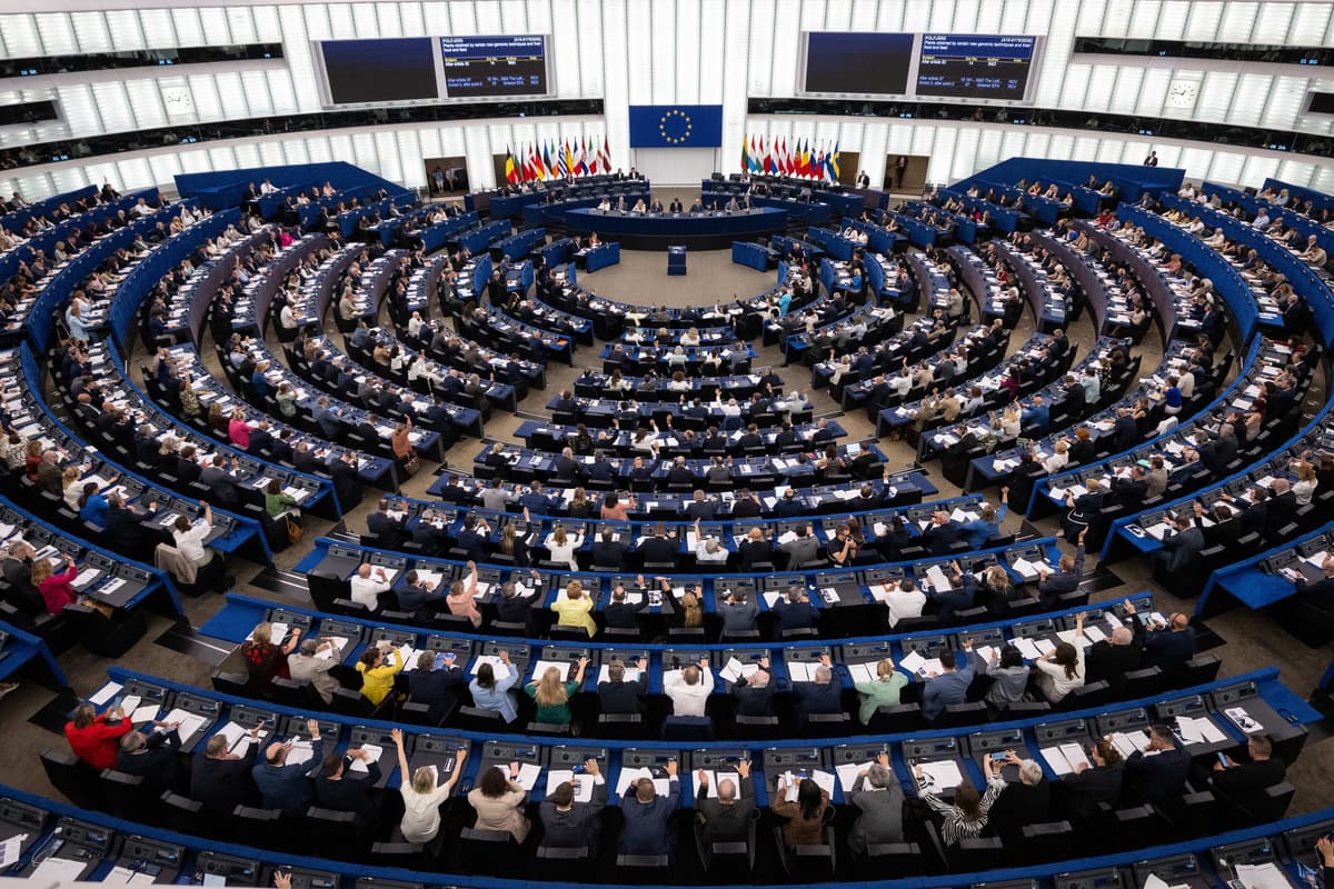 Skrajnie prawicowa partia europejska może stracić unijne pieniądze. Jutro głosowanie
