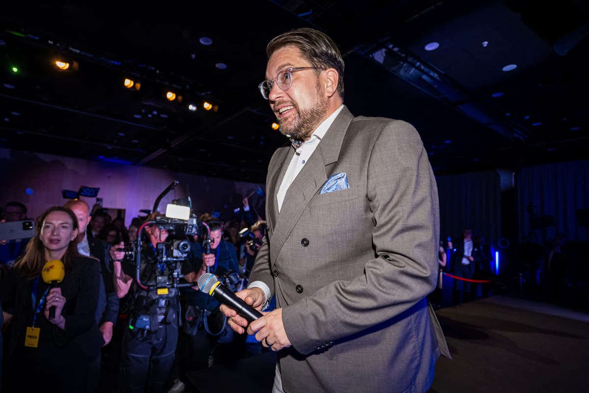 Sweden: Center-left on the verge of power. Far right loses second place