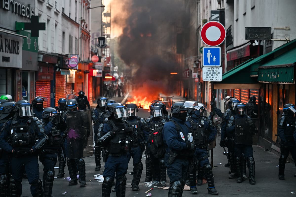 Ponad 2400 zatrzymanych po protestach we Francji