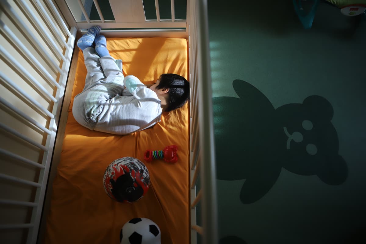 Adopcja po polsku. Rodziców prześwietla się na wskroś. A dzieci?