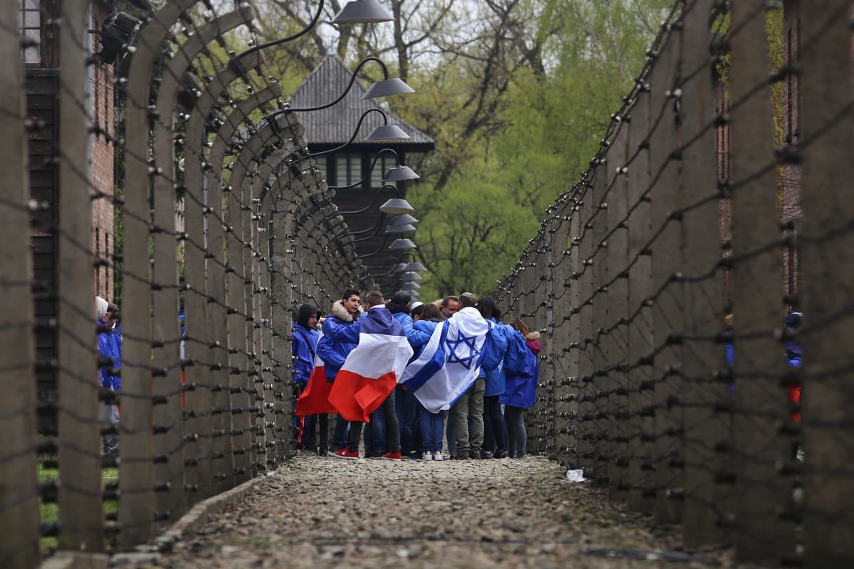 Polska Zostanie Usuni Ta Z Sojuszu Pa Stw Upami Tniaj Cych Holocaust