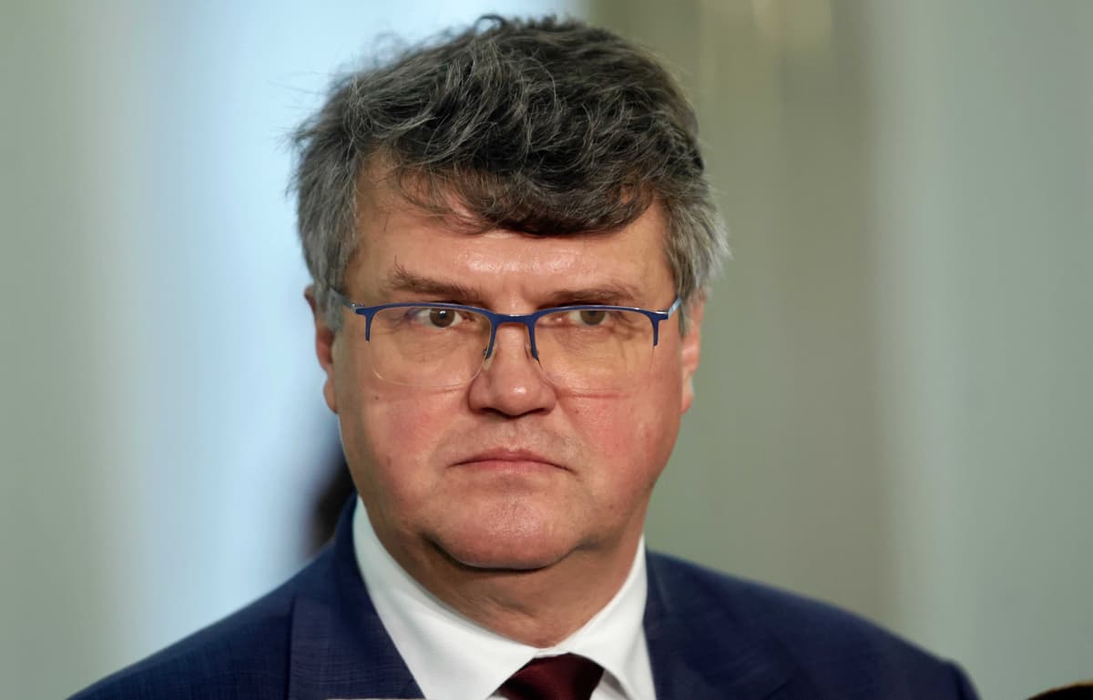 Sprawa mandatu Wąsika. Wygaszony z mocy prawa, a jednak w prawnym limbo