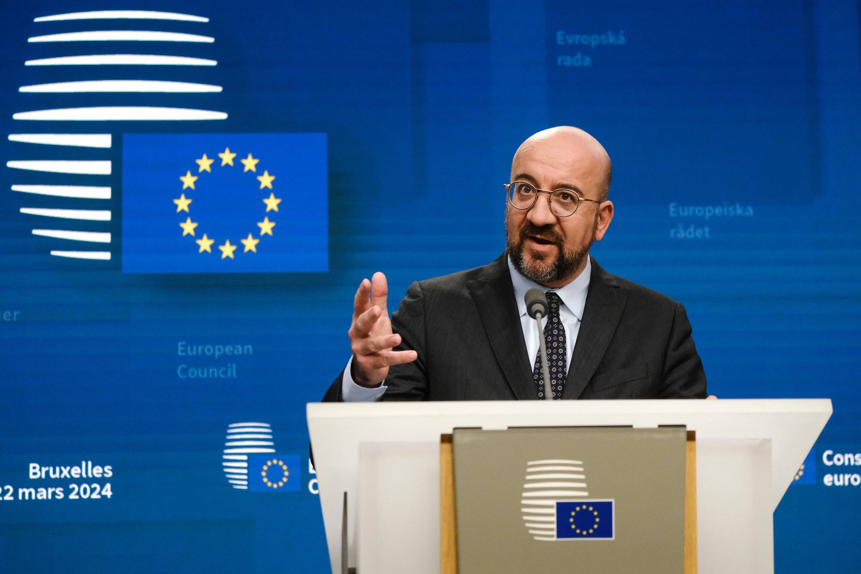 Przewodniczący Rady Europejskiej Charles Michel podczas konferencji prasowej po piewrszym dniu szczytu UE w Brukseli 21 marca 2024