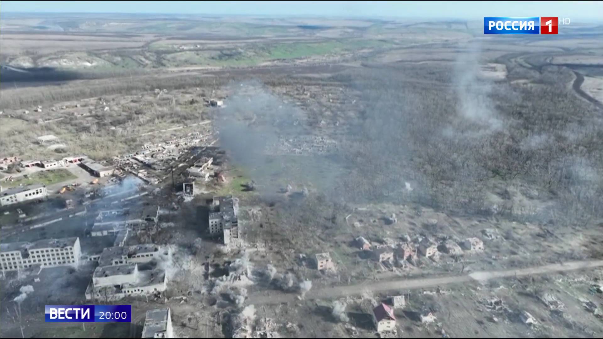 Widok z lotu ptaka osiedla zniszczonego ostrzałem