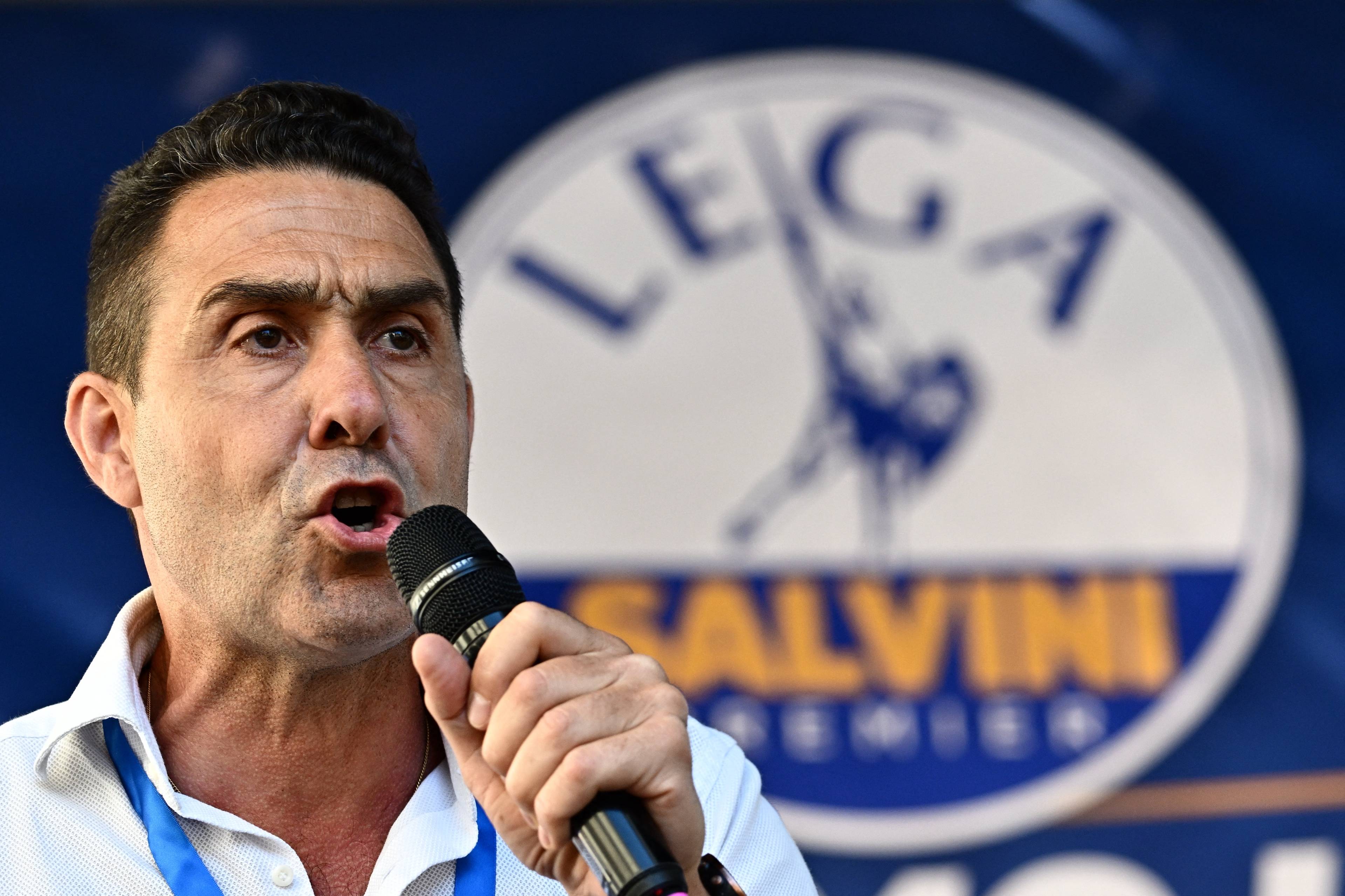 General Roberto Vannacci, Italian far-right League party (Lega) candidate for the upcoming European elections, delivers a speech during a campaign meeting, on June 1, 2024 in Milan. (Photo by GABRIEL BOUYS / AFP)