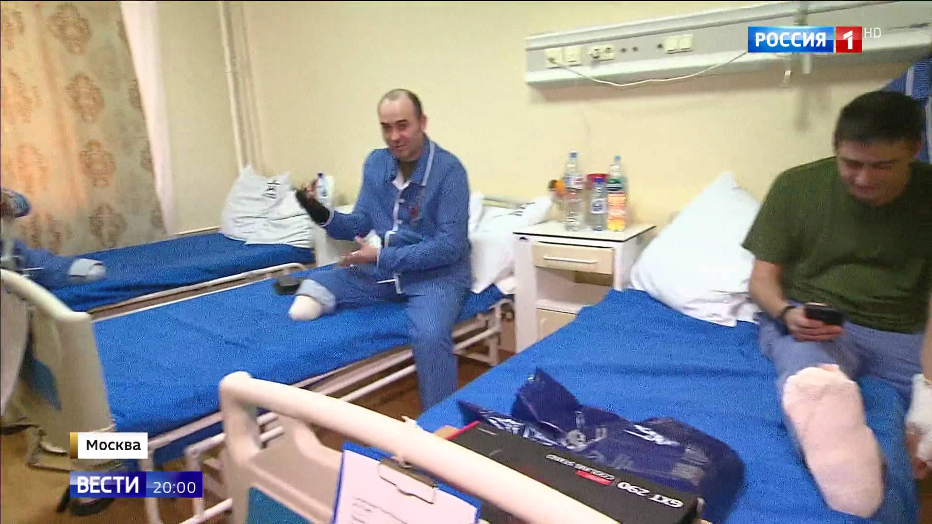 Beznogo żołnierzw w szpitalu - w niebieskiej piżamie