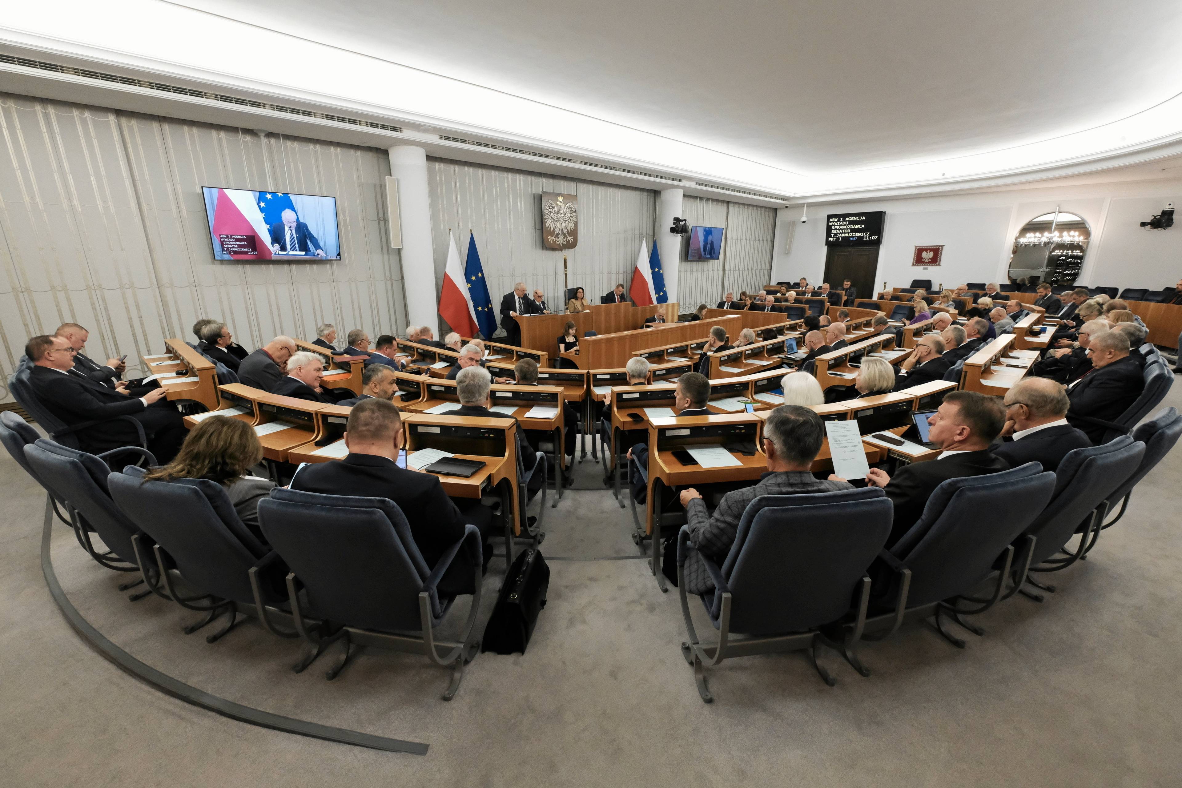 06.11.2024 Warszawa , ulica Wiejska , Senat . Senatorowie podczas 22. posiedzenia Senatu RP XI kadencji . Izba zajmie sie m.in. nowela ustawy o dzialaniach antyterrorystycznych, ustawa o ABW i AW dotyczaca zapobiegania rozpowszechnianiu w internecie tresci o charakterze terrorystycznym oraz ustawa o udziale Polski w Systemie Wjazdu/Wyjazdu obywateli panstw trzecich . 
Fot. Slawomir Kaminski / Agencja Wyborcza.pl