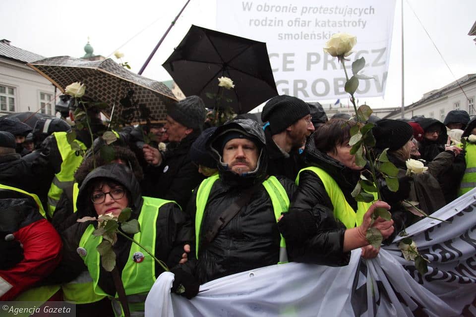 Grafika do artykułu Gronkiewicz-Waltz zakazała kontrmanifestacji smoleńskiej 10 kwietnia. Obywatele RP: I tak przyjdziemy