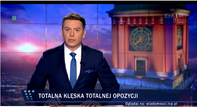 Grafika do artykułu Agresywna i chaotyczna opozycja kontra wyważona i dumna władza. "Wiadomości" TVP komentują sejmową debatę
