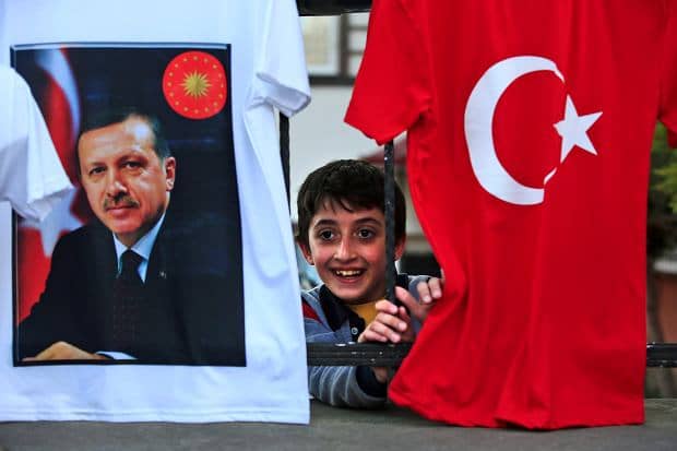 Grafika do artykułu "Dyktator" kontra "terroryści". Po referendum Turcja skazana na przelew krwi