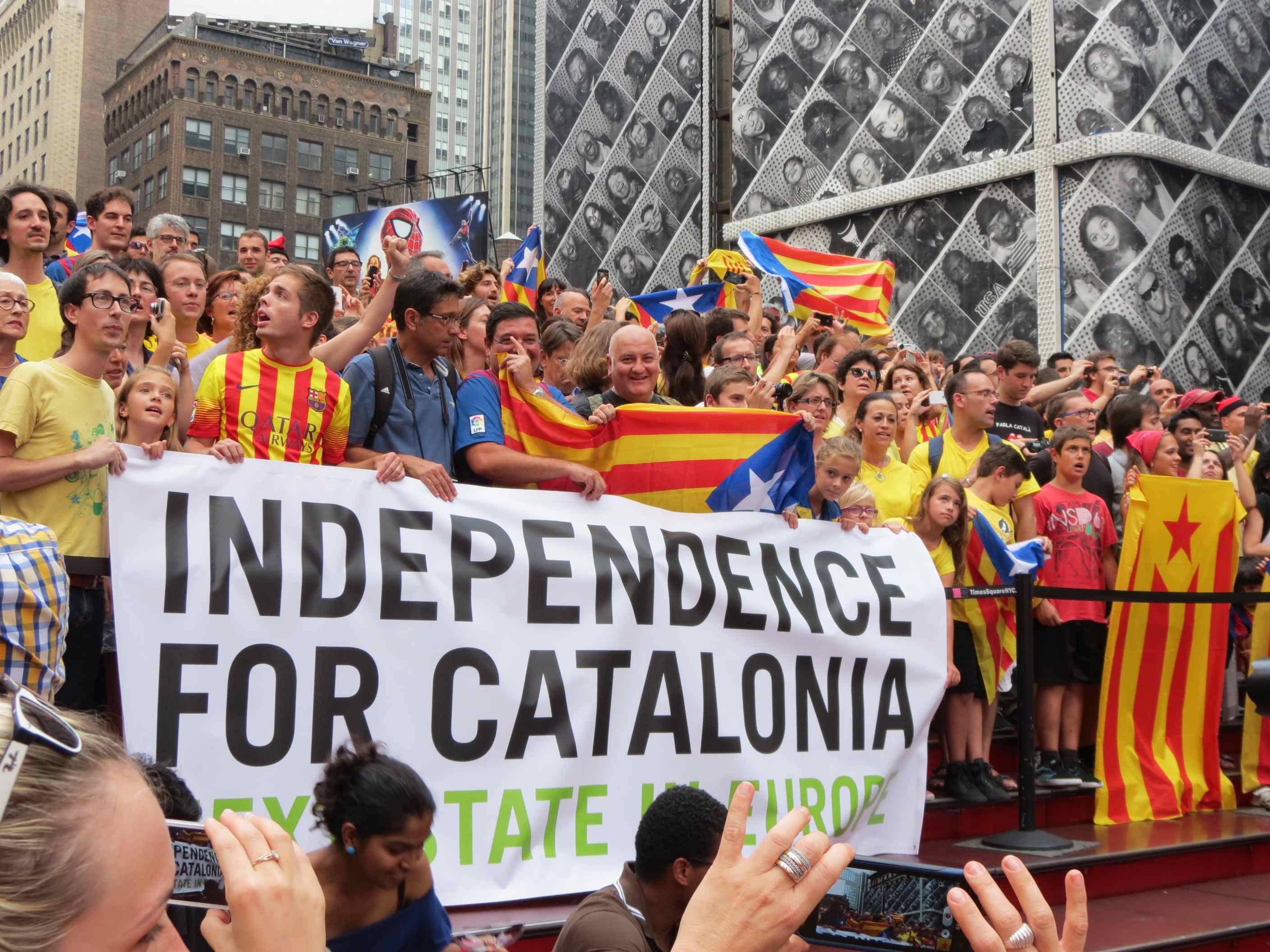 Grafika do artykułu Katalonia "czeka na cud w ostatniej chwili, albo na hekatombę". Dialog z Madrytem, albo niepodległość