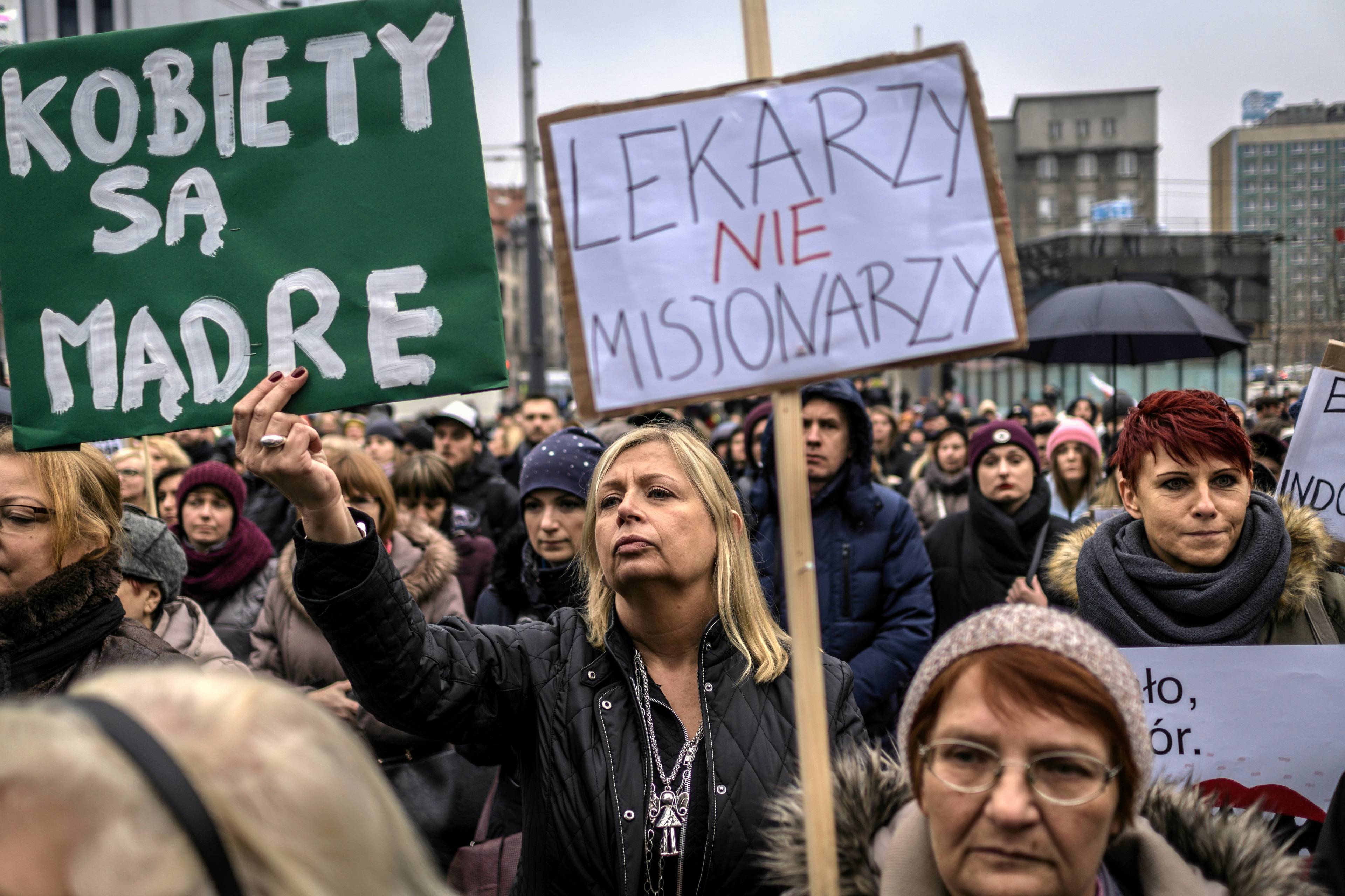 23.03.2018 Katowice , Czarny Piatek protest kobiet przeciwko ustawie antyaborcyjnej
 Fot. Grzegorz Celejewski / Agencja Gazeta
