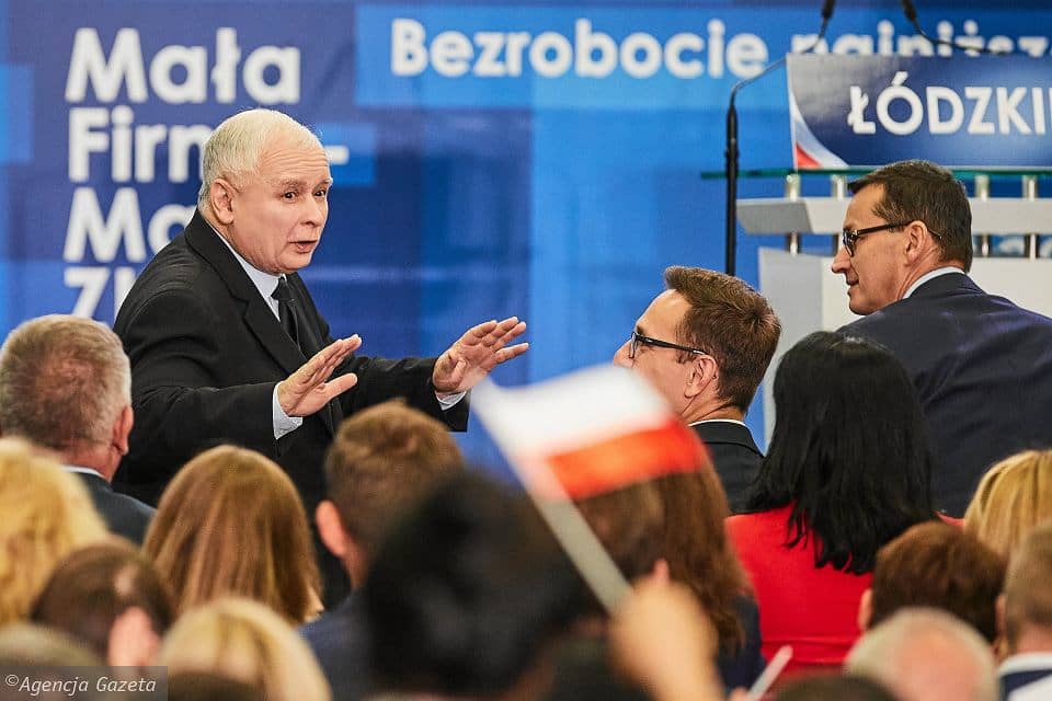 Grafika do artykułu Prawnik karnista: Kaczyńskiemu grozi wyrok za niszczenie państwa prawa