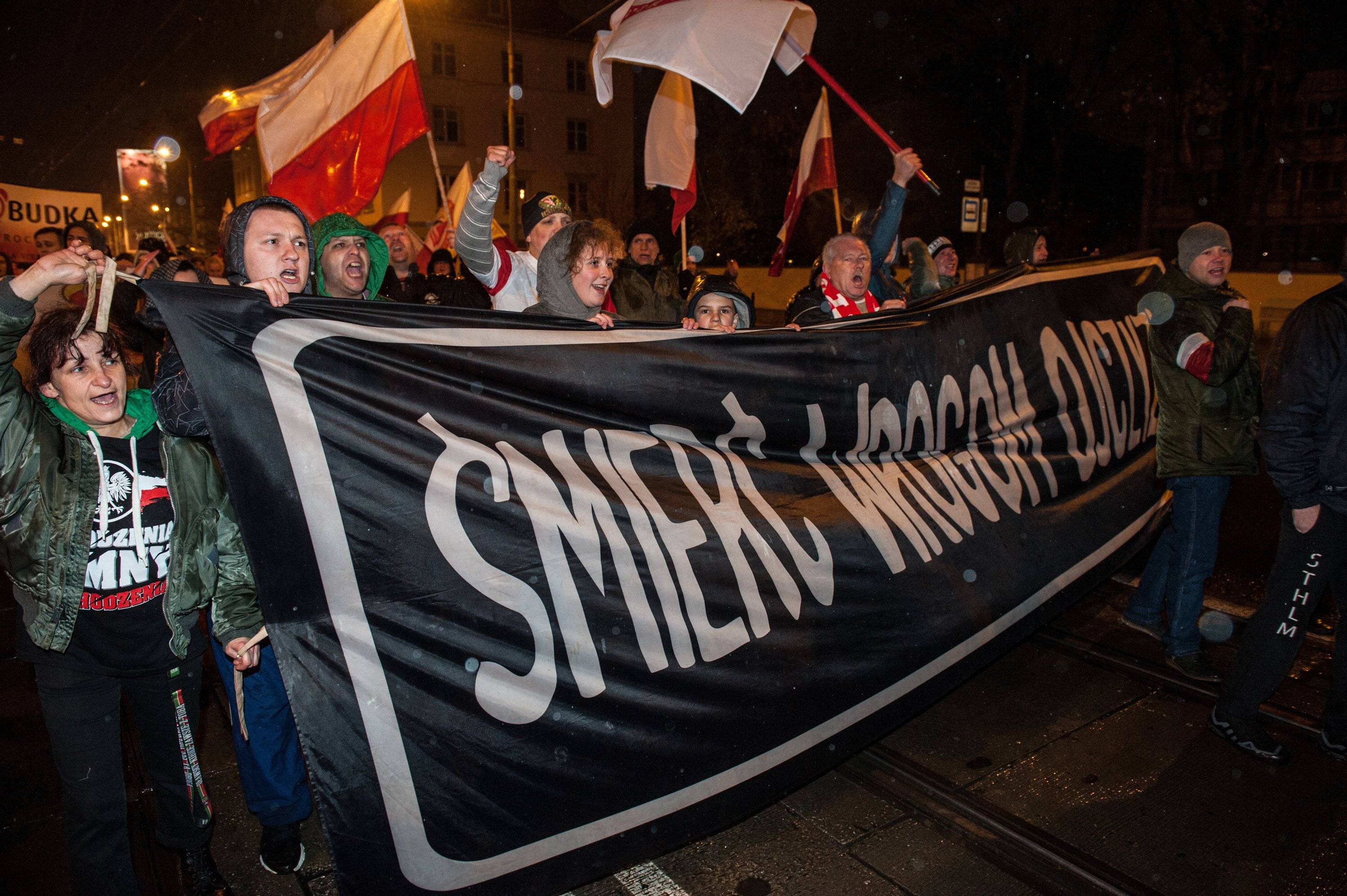 11.11.2017 Wroclaw . Marsz Patriotow w Swieto Niepodleglosci . 
fot . Tomasz Pietrzyk / Agencja Gazeta