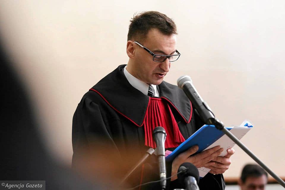 Grafika do artykułu Prokurator Krasoń wygrał z prokuraturą Ziobry. Sąd: karne delegacje w Polskę bezprawne