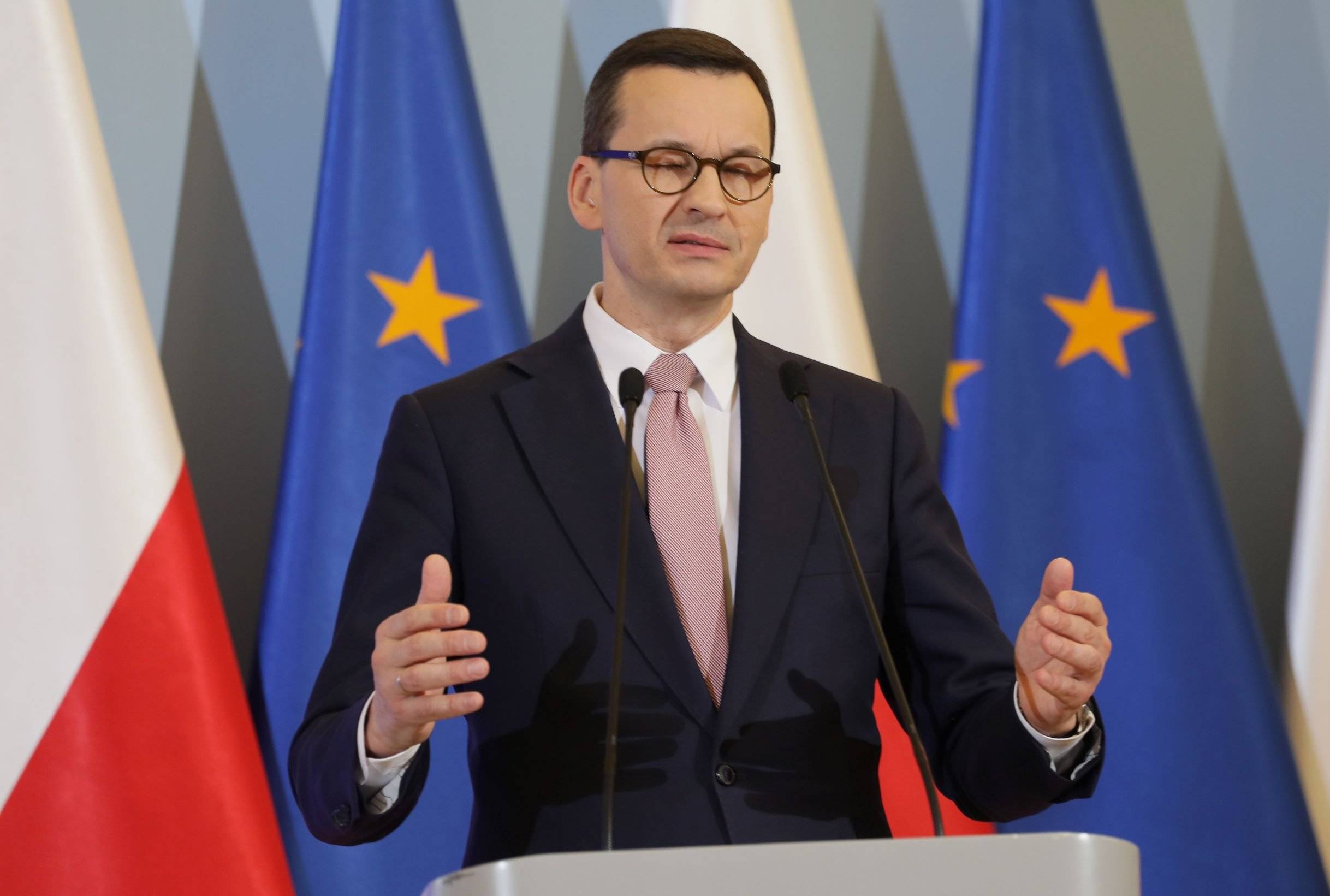 Premier Mateusz Morawiecki - zakaz wychodzenia z domu, ale na wybory pójdziemy