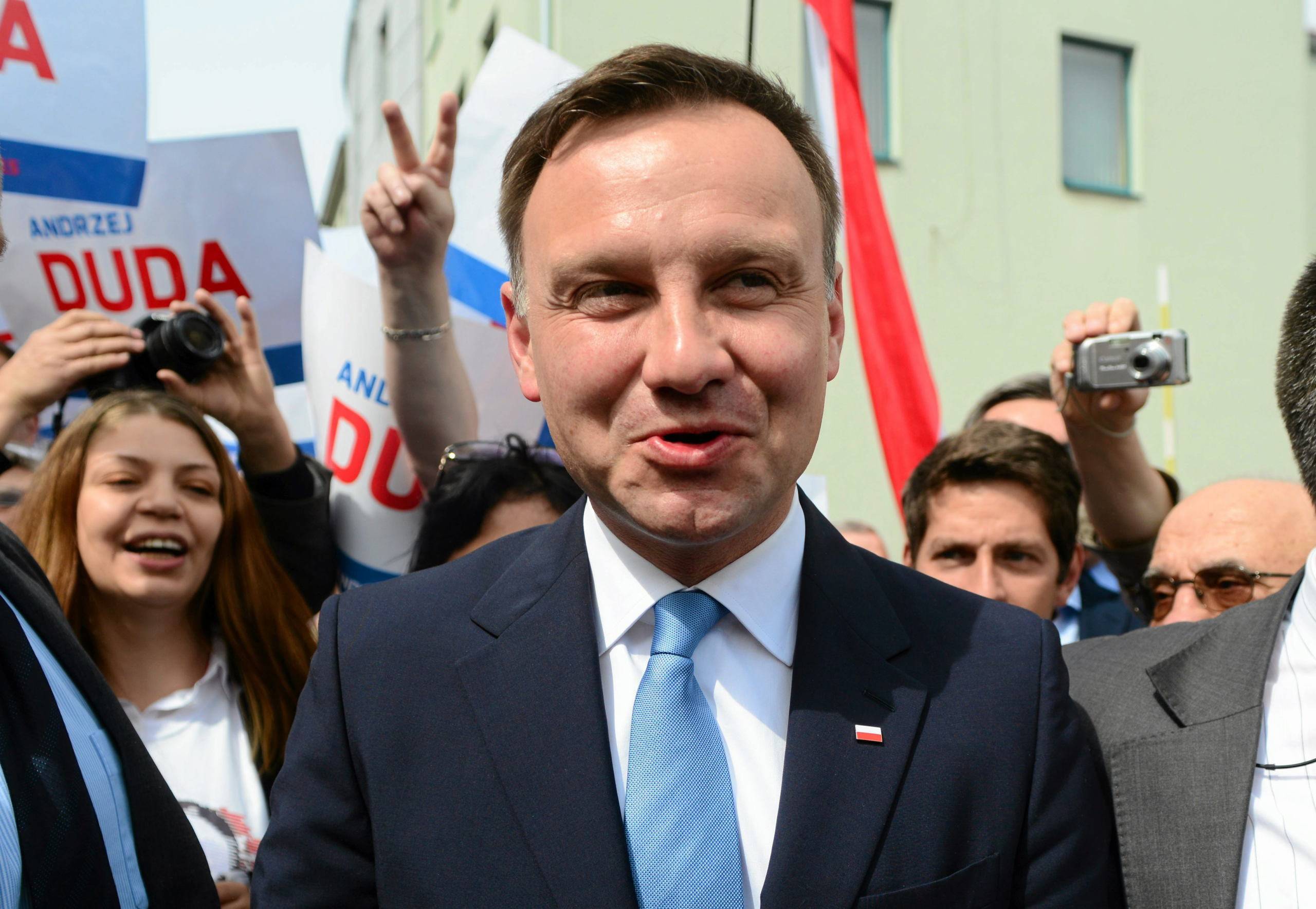 Wyniki wyborów - dane pkw z 87% komisji dają Andrzejowi Dudzie 45%