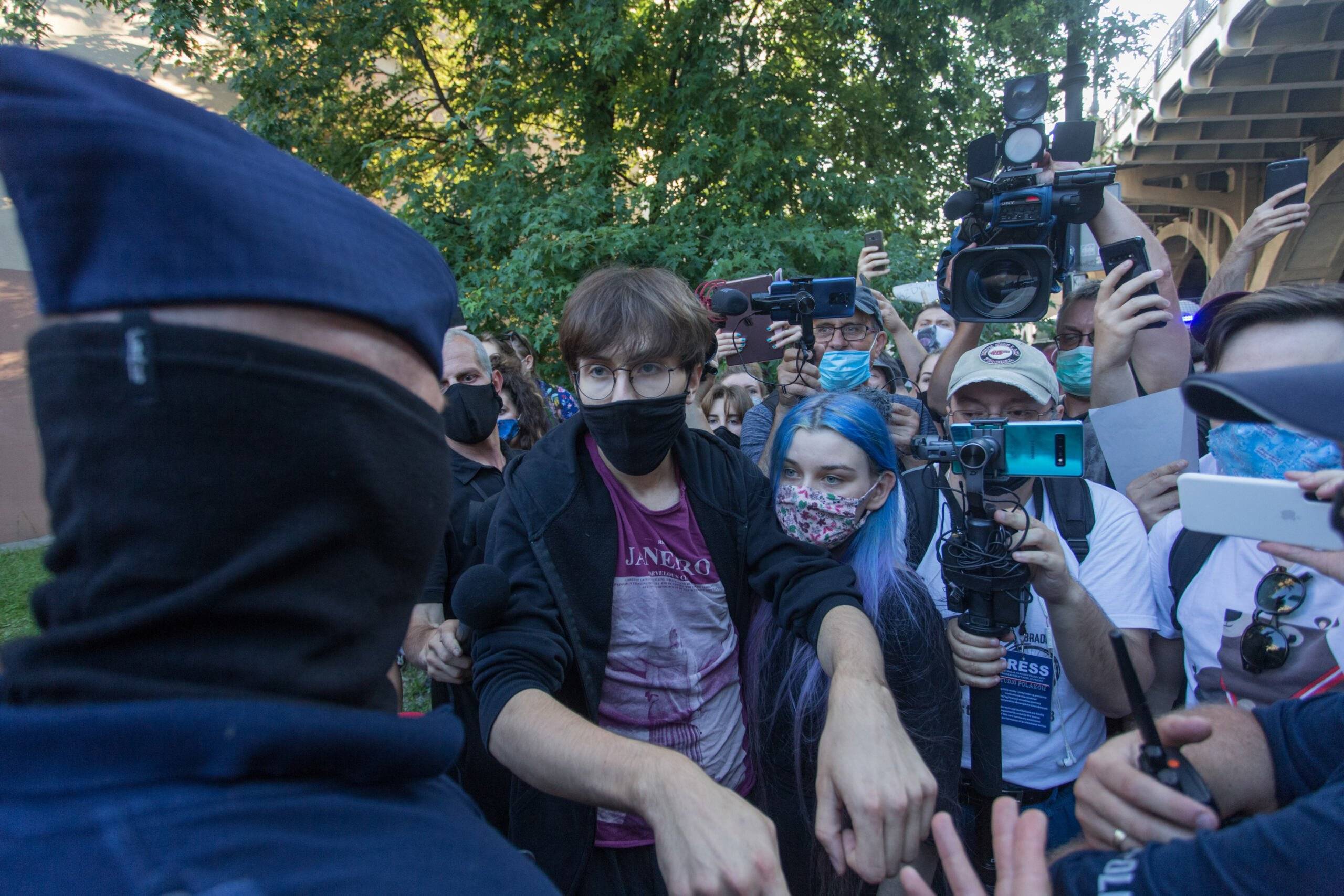 07.08.2020 Warszawa . ulica Solec . Blokada aresztowania aktywistki KPH .
Fot. Adam Stepien / Agencja Gazeta