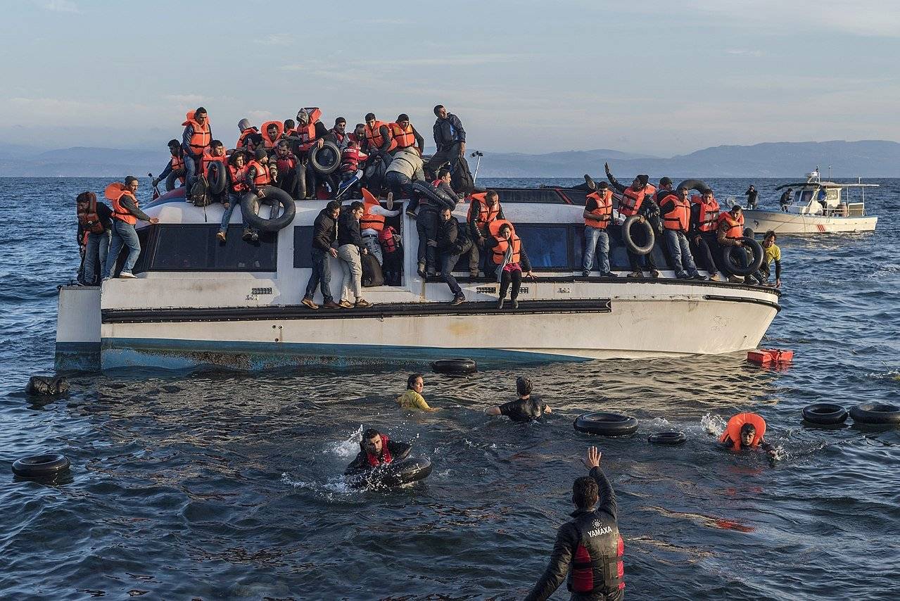 Uchodźcy docierają na Lesbos