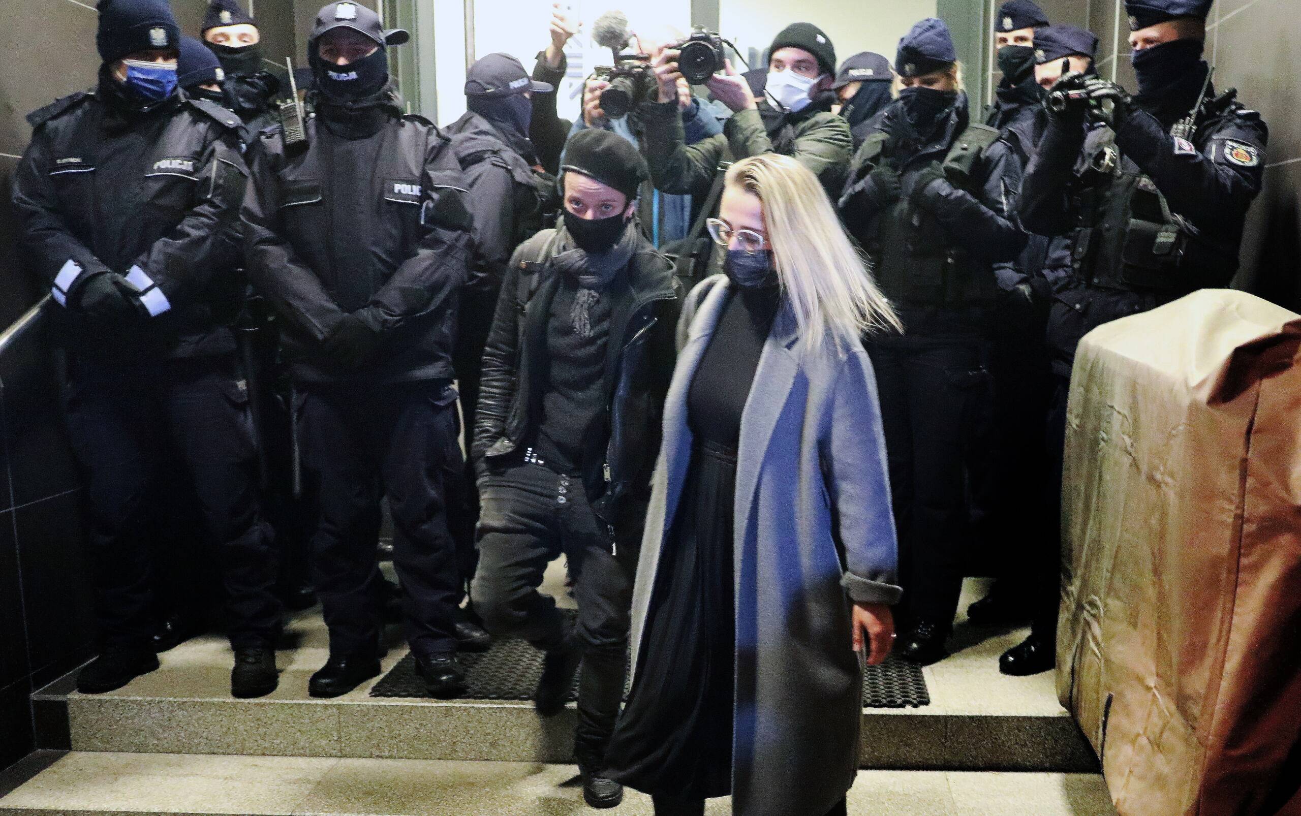 Agata Grzybowska opuszcza komendę na Wilczej