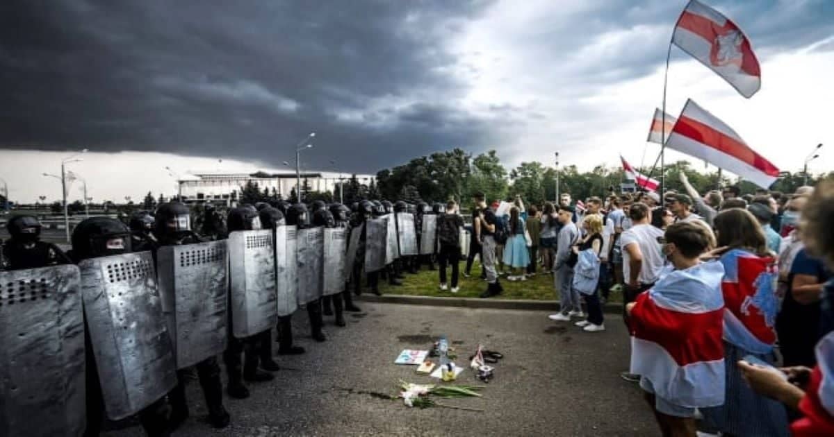 Grafika do artykułu Trzy dni terroru w Białorusi. Łukaszenka uderza w organizacje obrońców praw człowieka i media