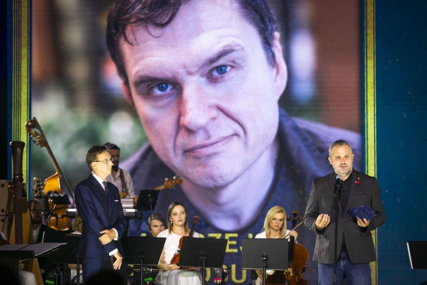 Na ekranie Andrzej Poczobut, przemawia Bartosz Wieliński z Gazety Wyborczej