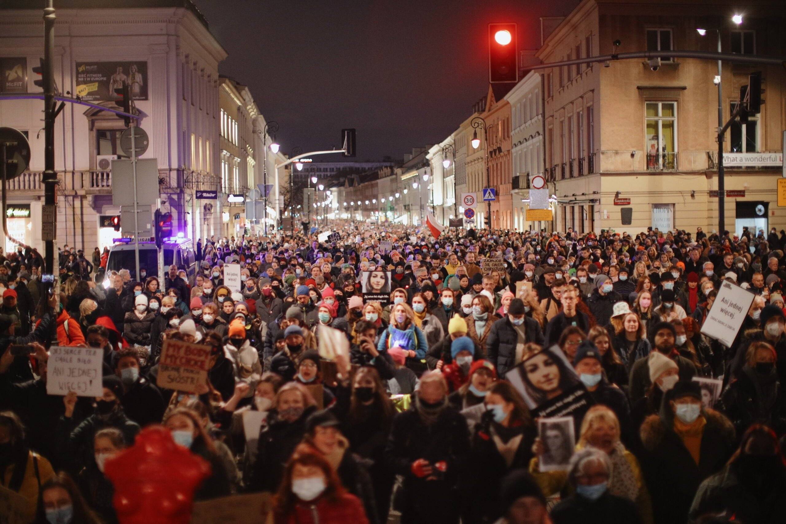 Manifestacja "Ani jednej więcej! Marsz dla Izy" w Warszawie