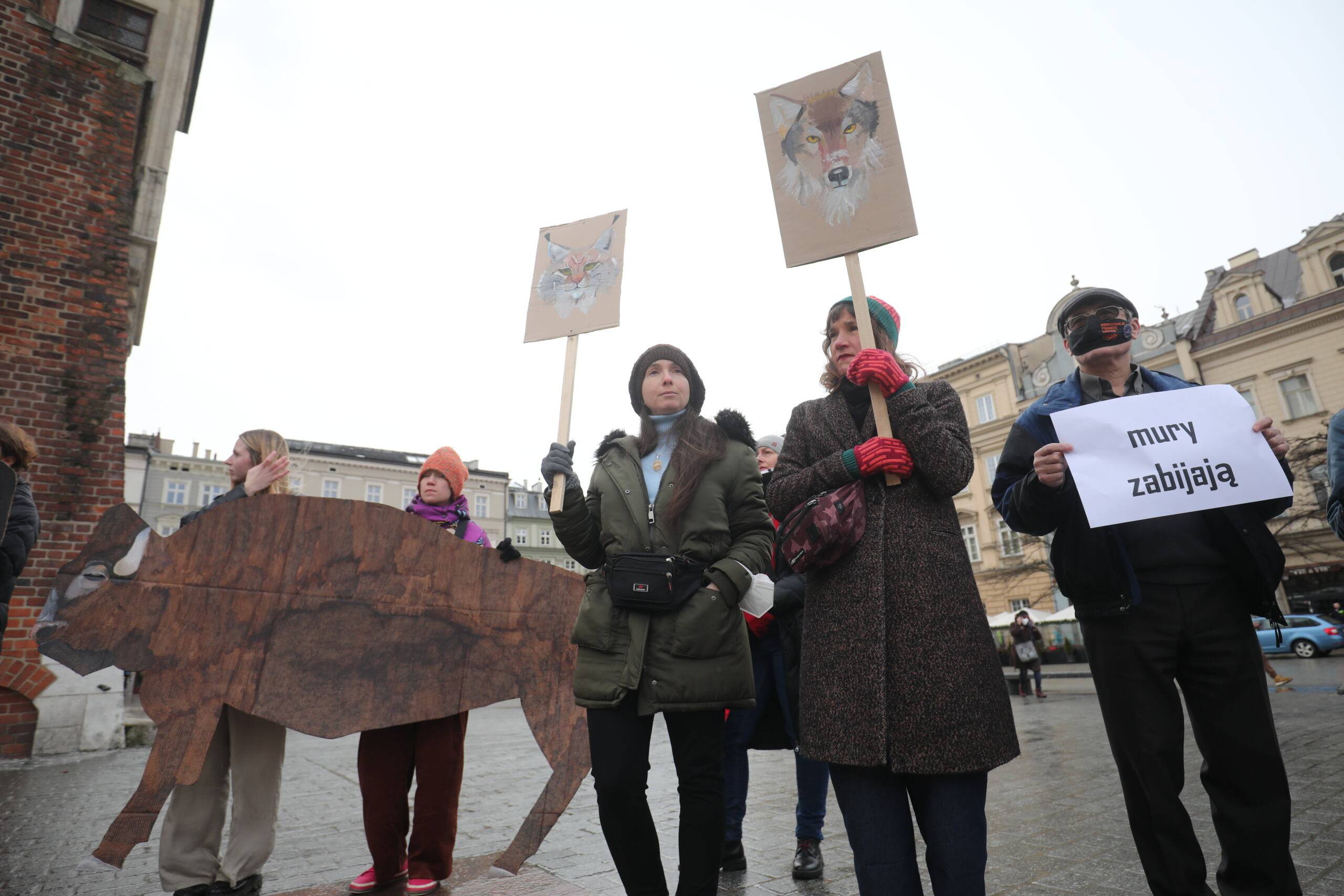 Demonstracja w Krakowie przeciwko budowie muru na wschodniej granicy Polski