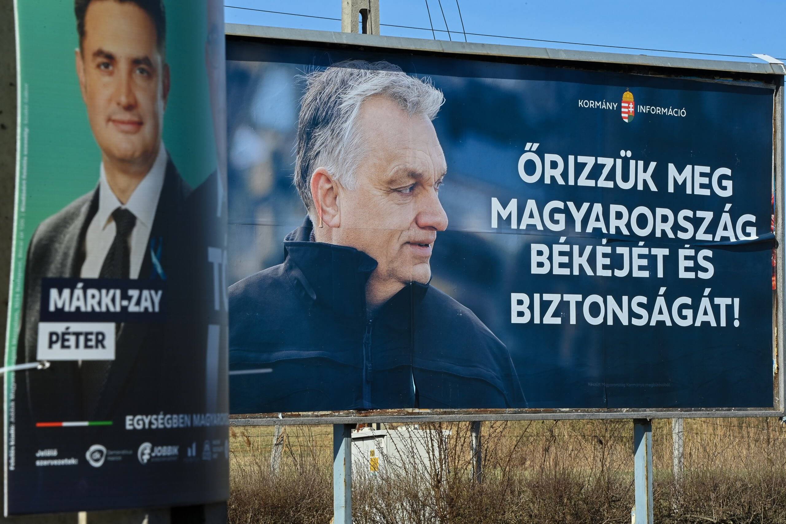 W niedzielę Węgrzy wybiorą parlament. Najprawdopodobniej znów wygra Fidesz Victora Orbana, (Photo by ATTILA KISBENEDEK / AFP)