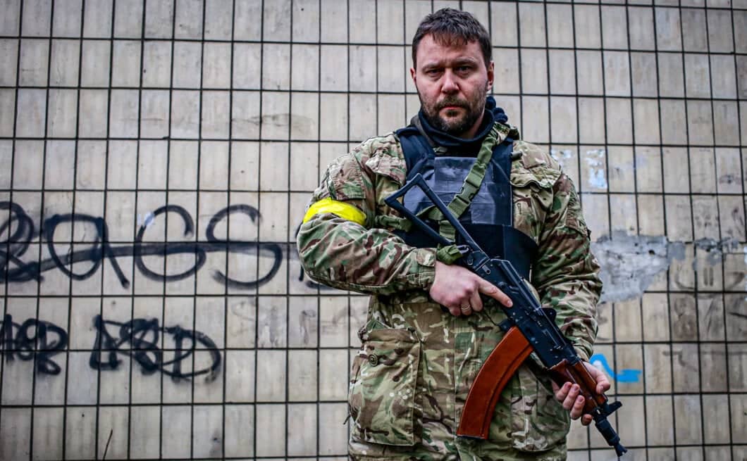 Grafika do artykułu Sędzia ukraińskiego SN założył mundur i broni Kijowa: "Będę to robił aż do końca" [ROZMOWA]