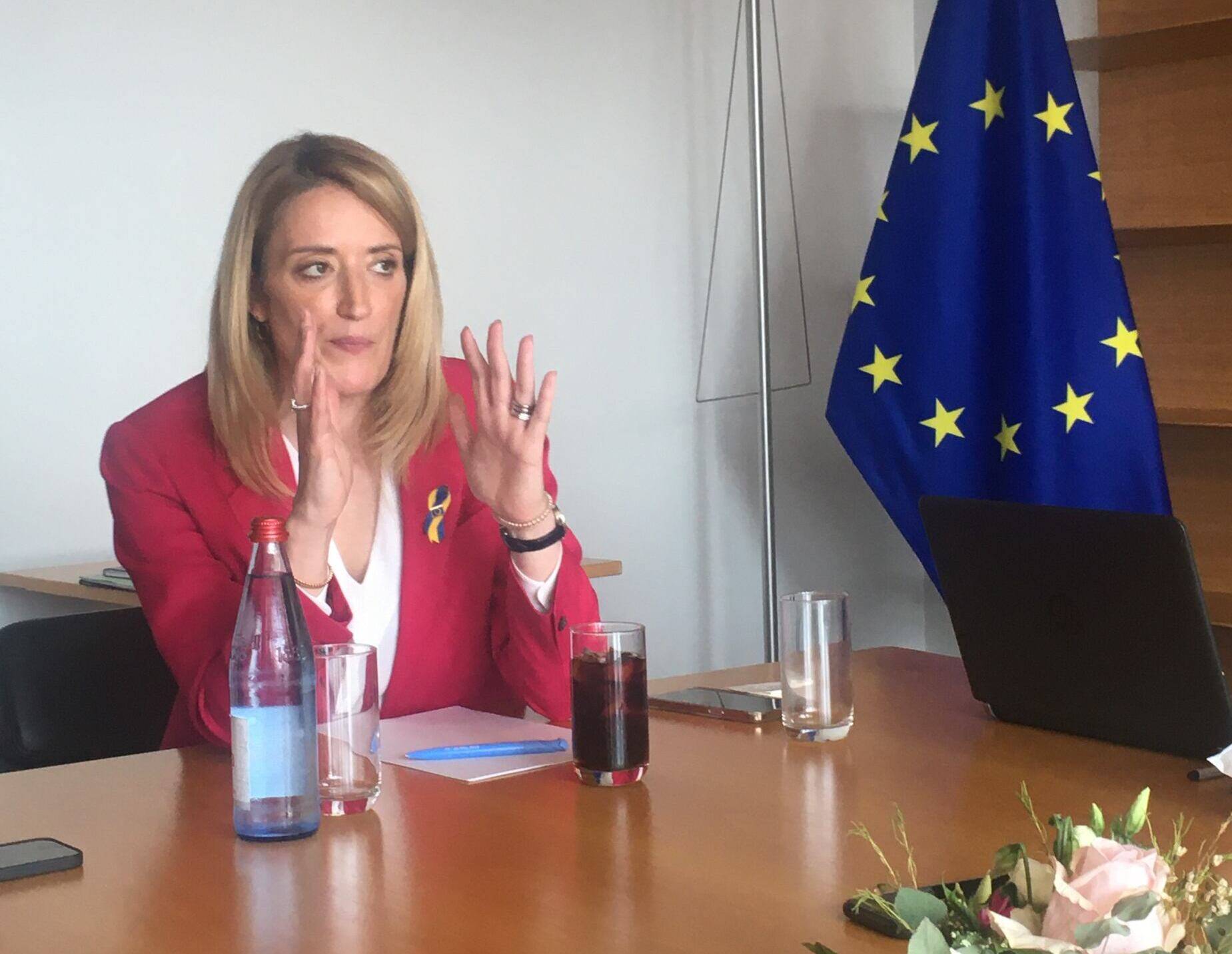 Roberta Metsola: „Wiem o negocjacjach wewnątrz polskiego rządu”. Przewodnicząca Parlamentu Europejskiego, Strasburg, 9 maja 2022, fot. A. Szczęśniak