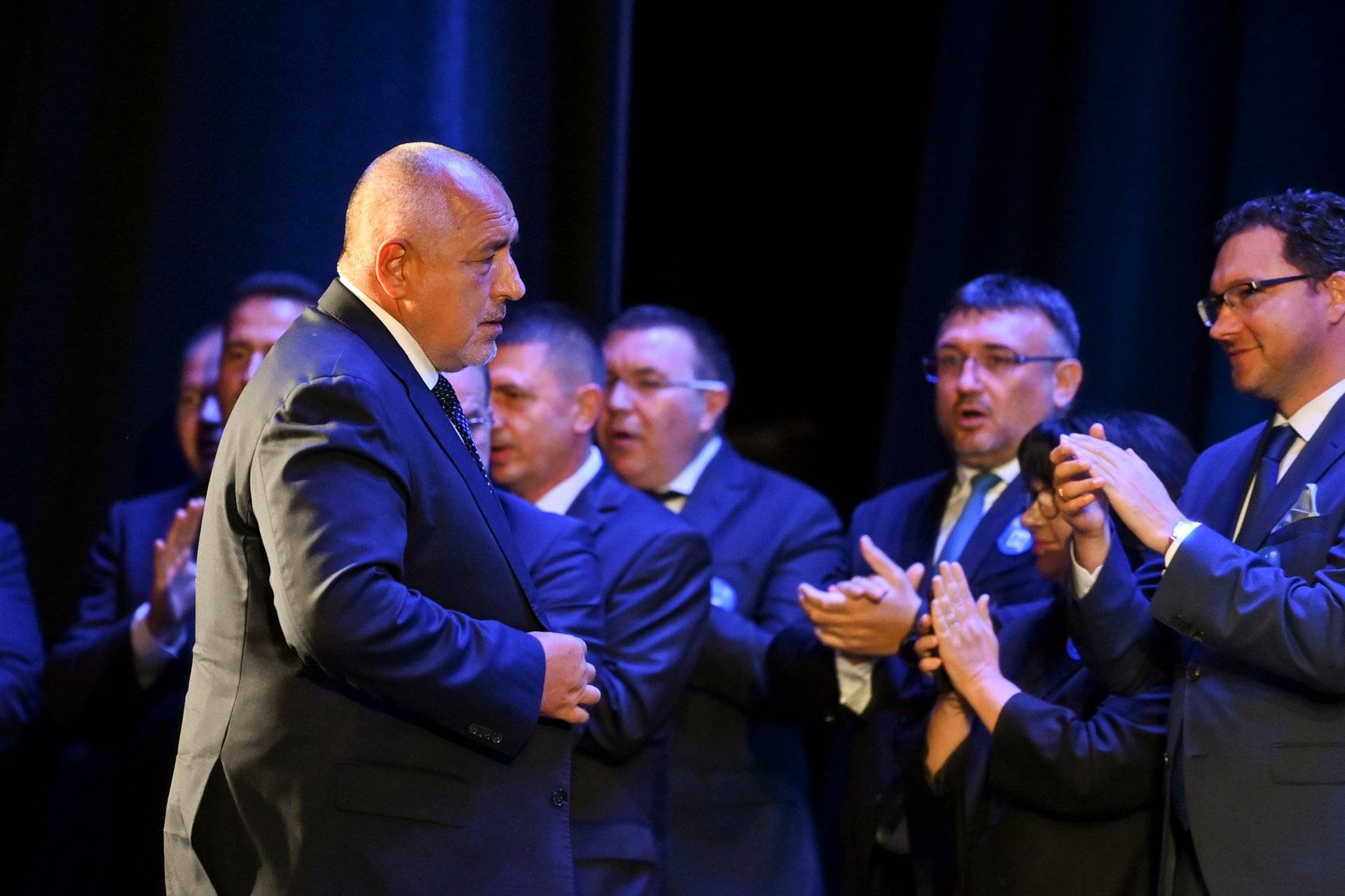The head of the GERB party and former prime minister Boyko Borisov arrives for a pre-election rally in Plovdiv on September 30, 2022, ahead of the parliamentary election. (Photo by Nikolay DOYCHINOV / AFP)