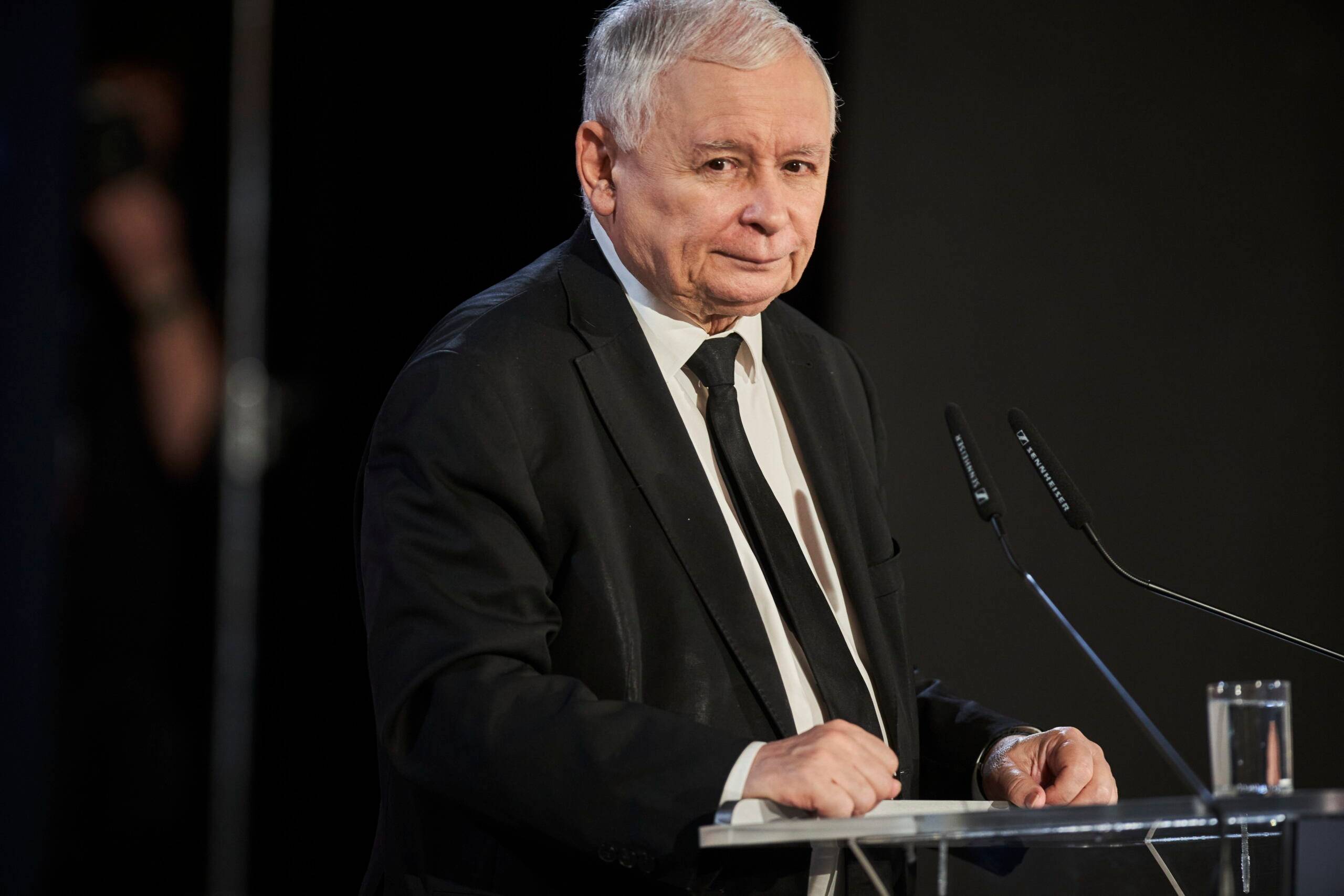 Kaczyński jeździ po Polsce