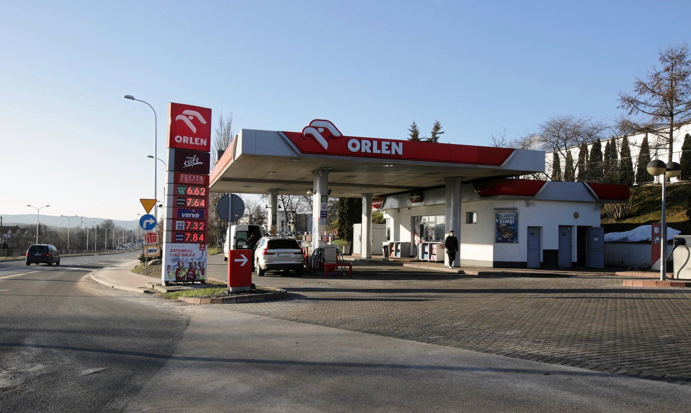 Pusta stacja benzynowa Orlen w Kielcach