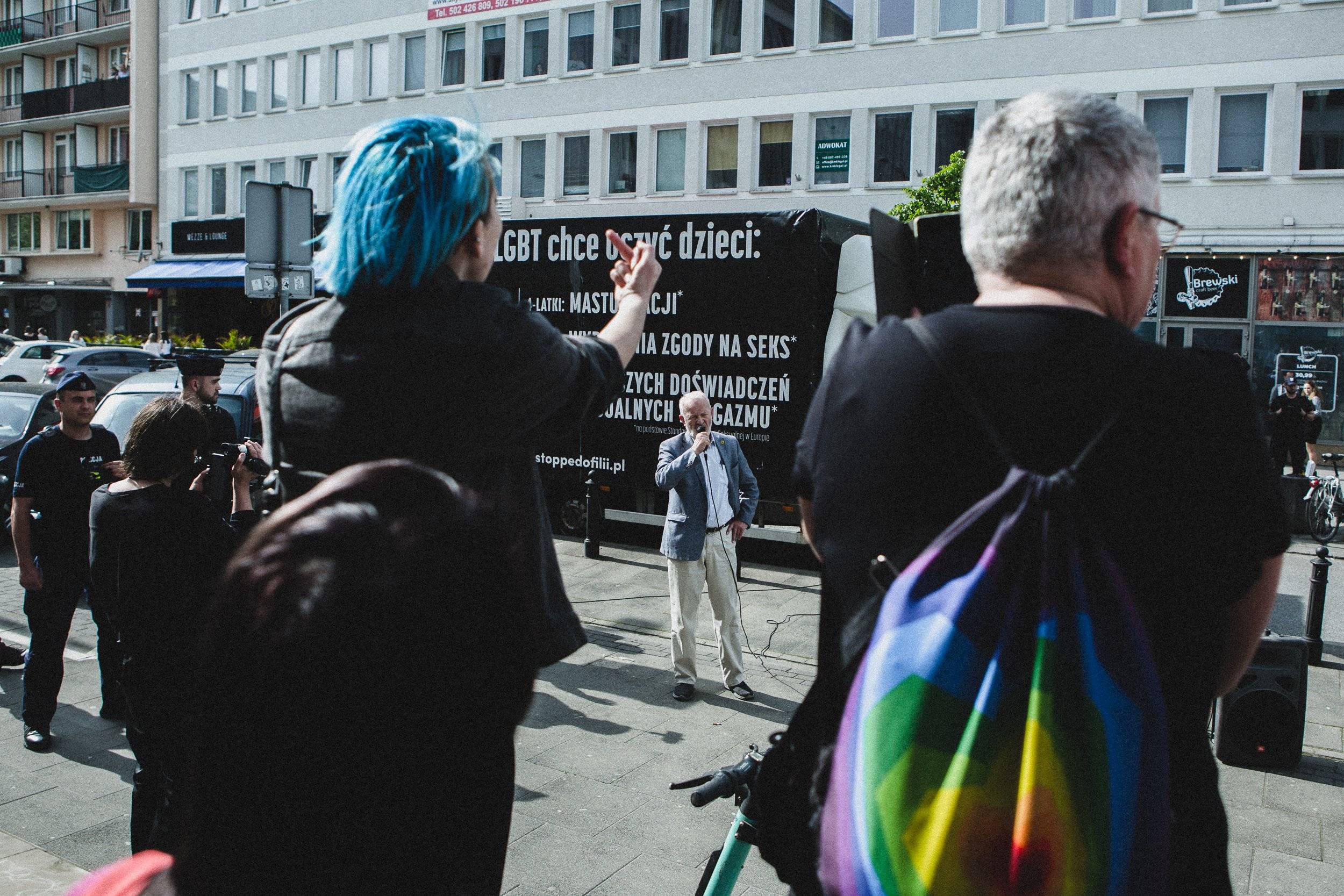 Na zdjęciu pikieta solidarnościowa ze skazanymi aktywistami LGBT+