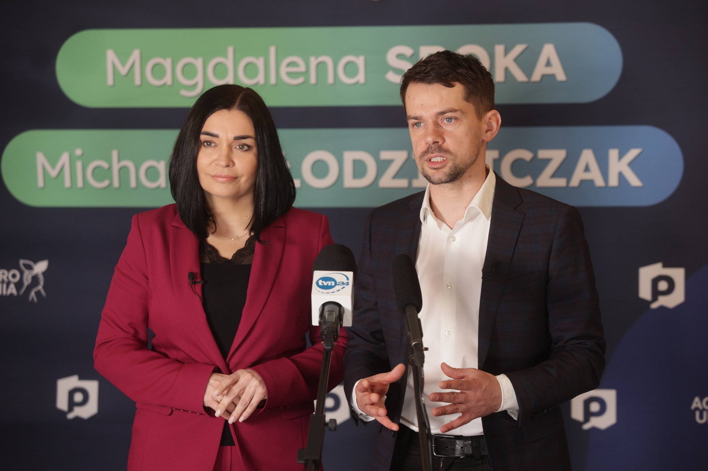 Na zdjęciu Prezes Porozumienia Magdalena Sroka (l) i lider Agrounii Michal Kolodziejczak (p) podczas otwartego spotkania .