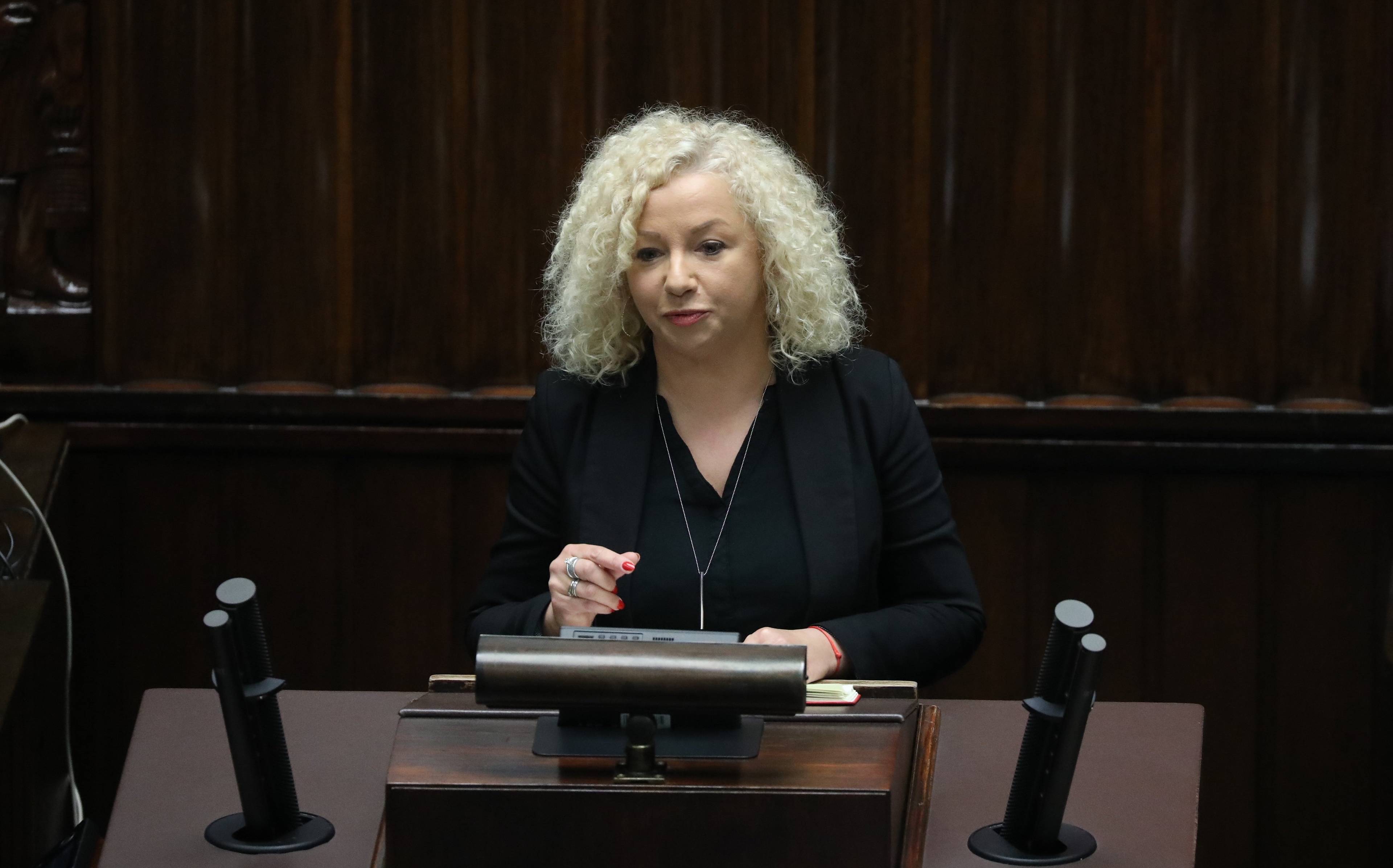 Posłanka Katarzyna Kotula przemawia w Sejmie