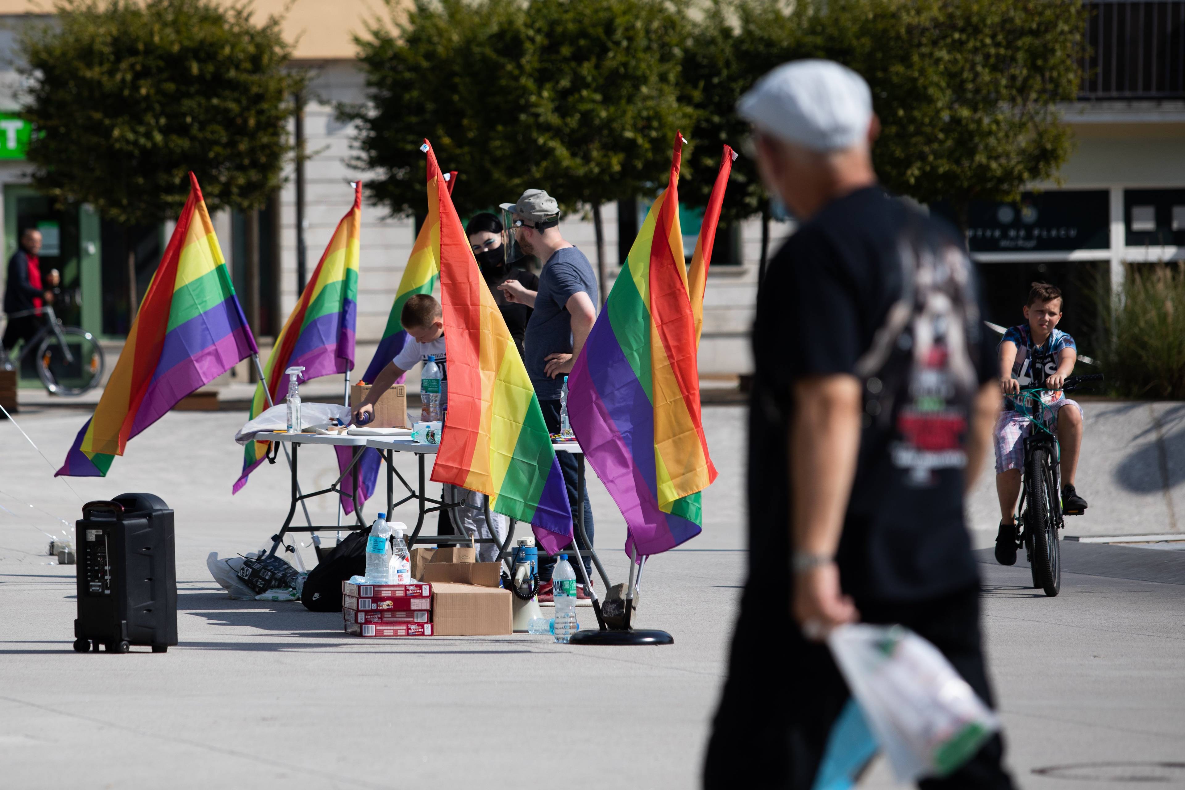 Swidnik. Akcja teczowi pogromcy mitow w miejscowościach, które wprowadziły uchwały anty-LGBT
