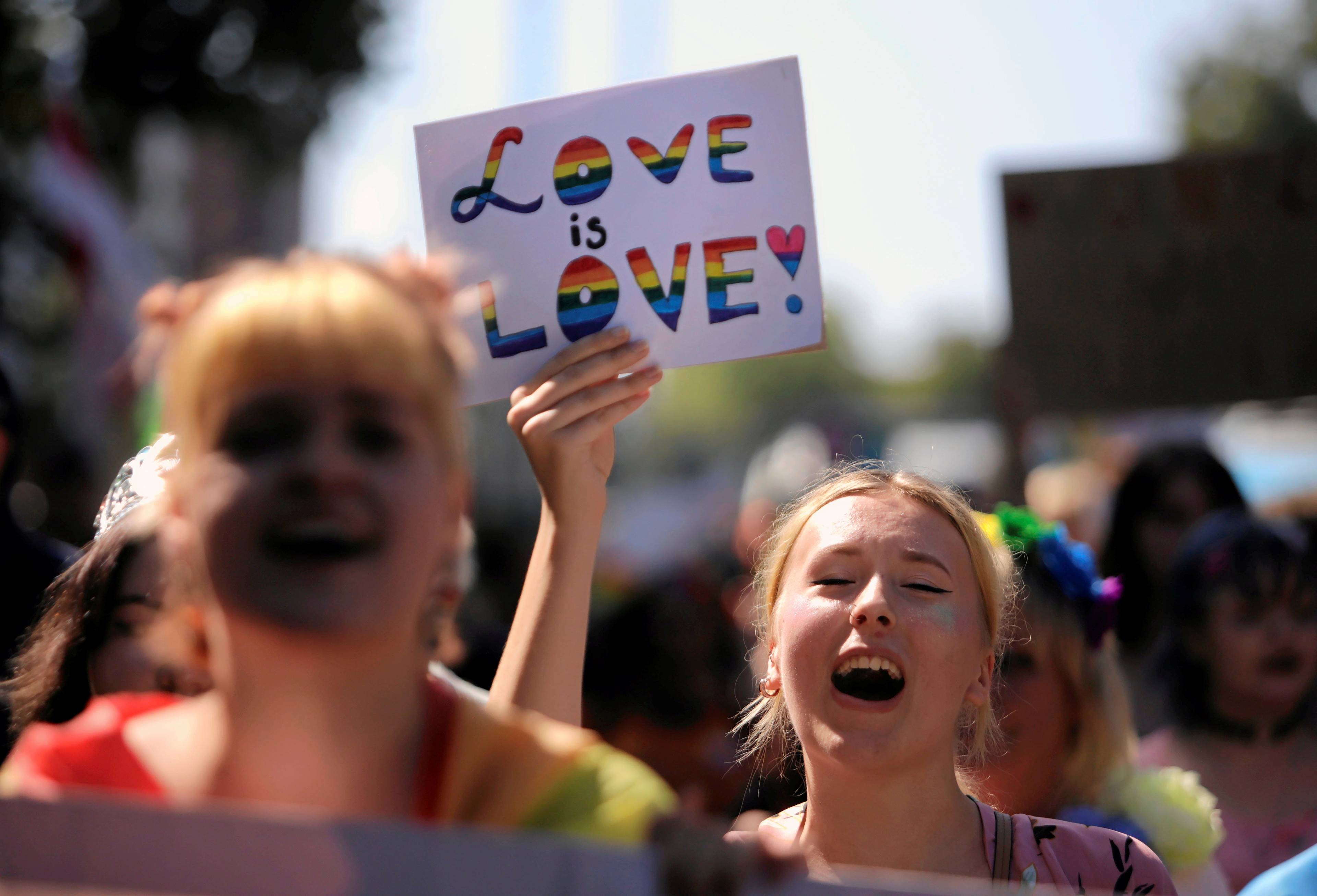 Marsz Równości w Częstochowie. Hasło Love is Love