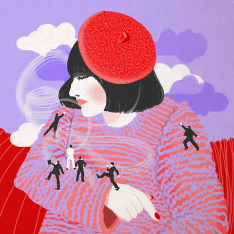 Rysunek przedstawia kobietę w czerwonym berecie, na tle jej sylwetki są znacznie mniejsze sylwetki mężczyn