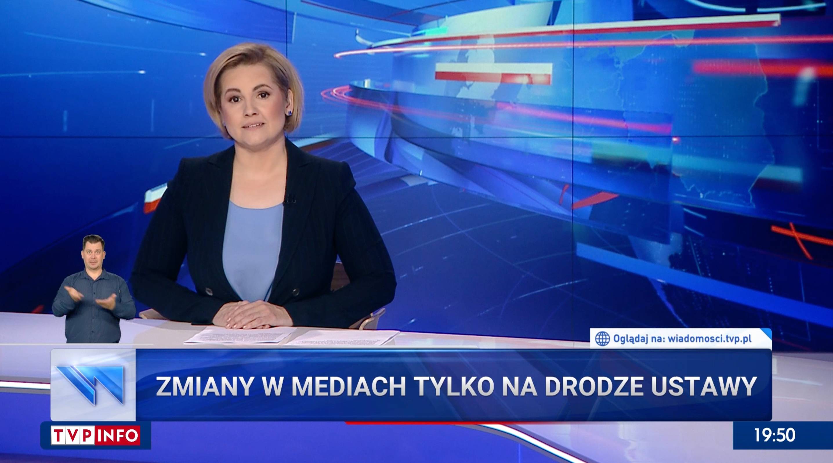 Edyta Lewandowska prowadząca „Wiadomości” TVP, na pasku napis: „Zmiany w mediach tylko na drodze ustawy”